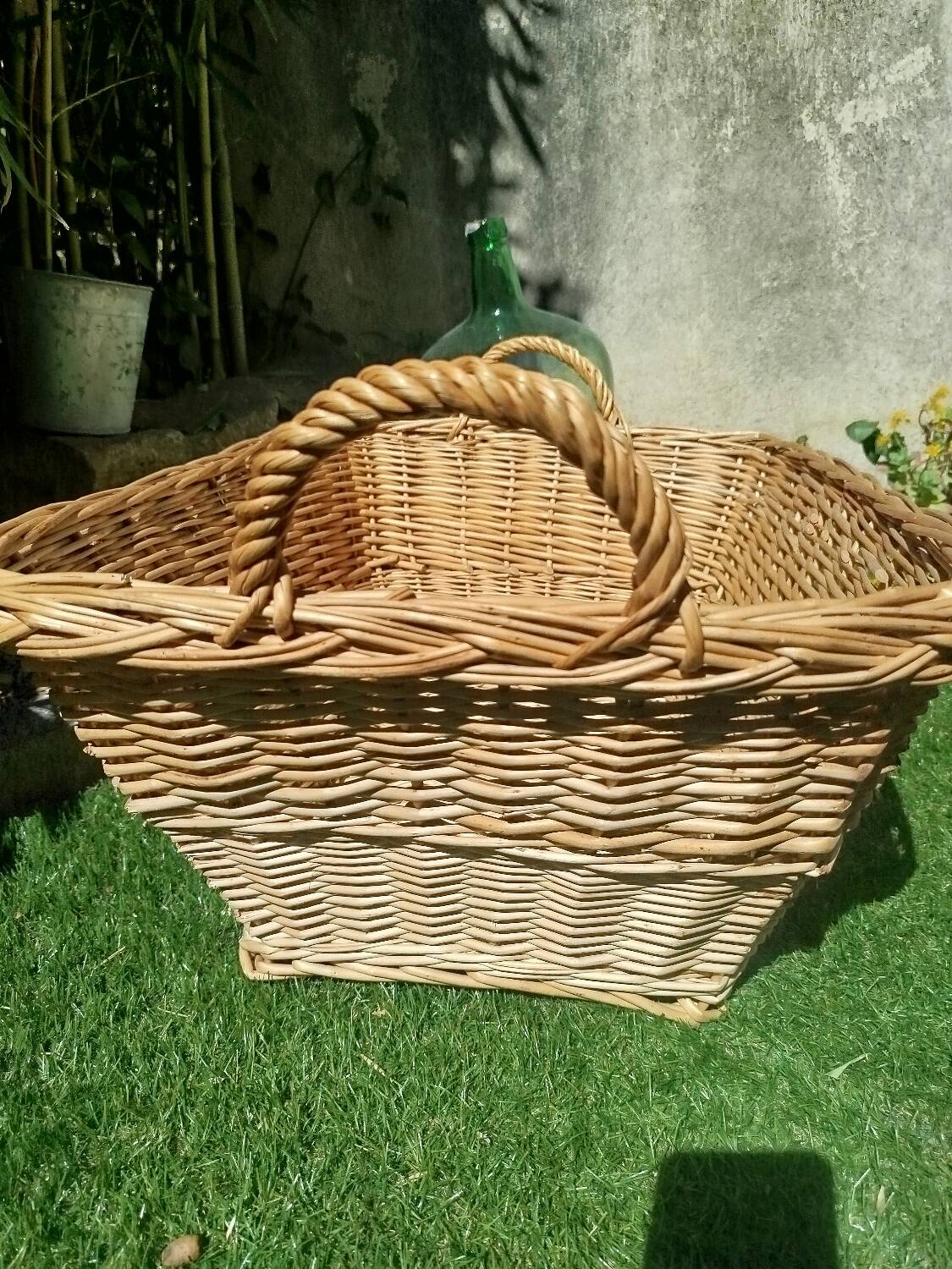 Wicker basket