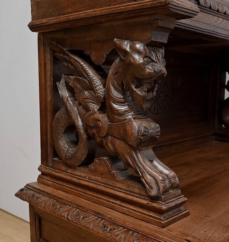 Narrow Oak Display Cabinet, Louis XIII style – Late 19th century