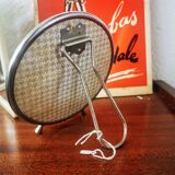 Growing barber mirror