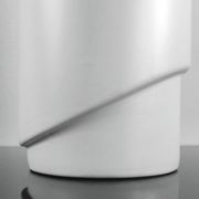 Vase moderniste en céramique blanche – Design Jeroen Bechtold