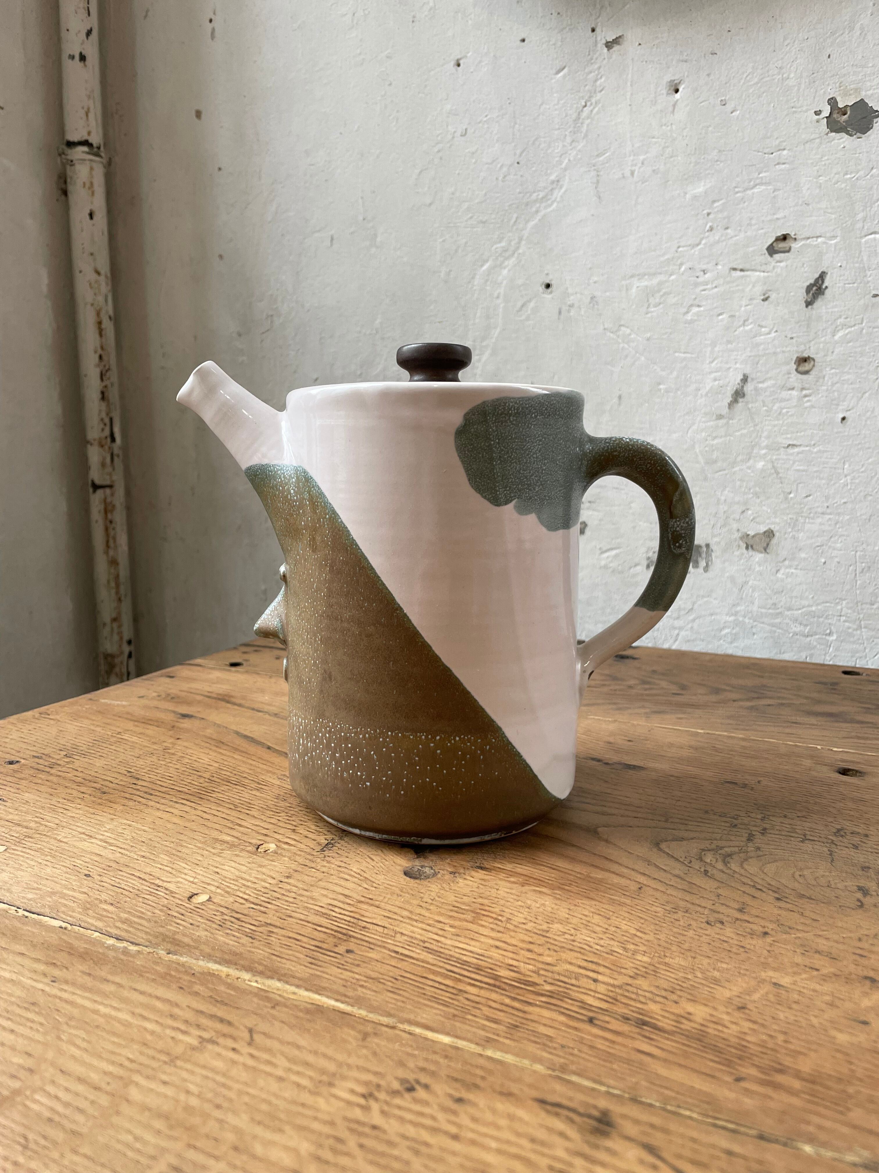 Anthropomorphic ceramic teapot, cups and bowl set