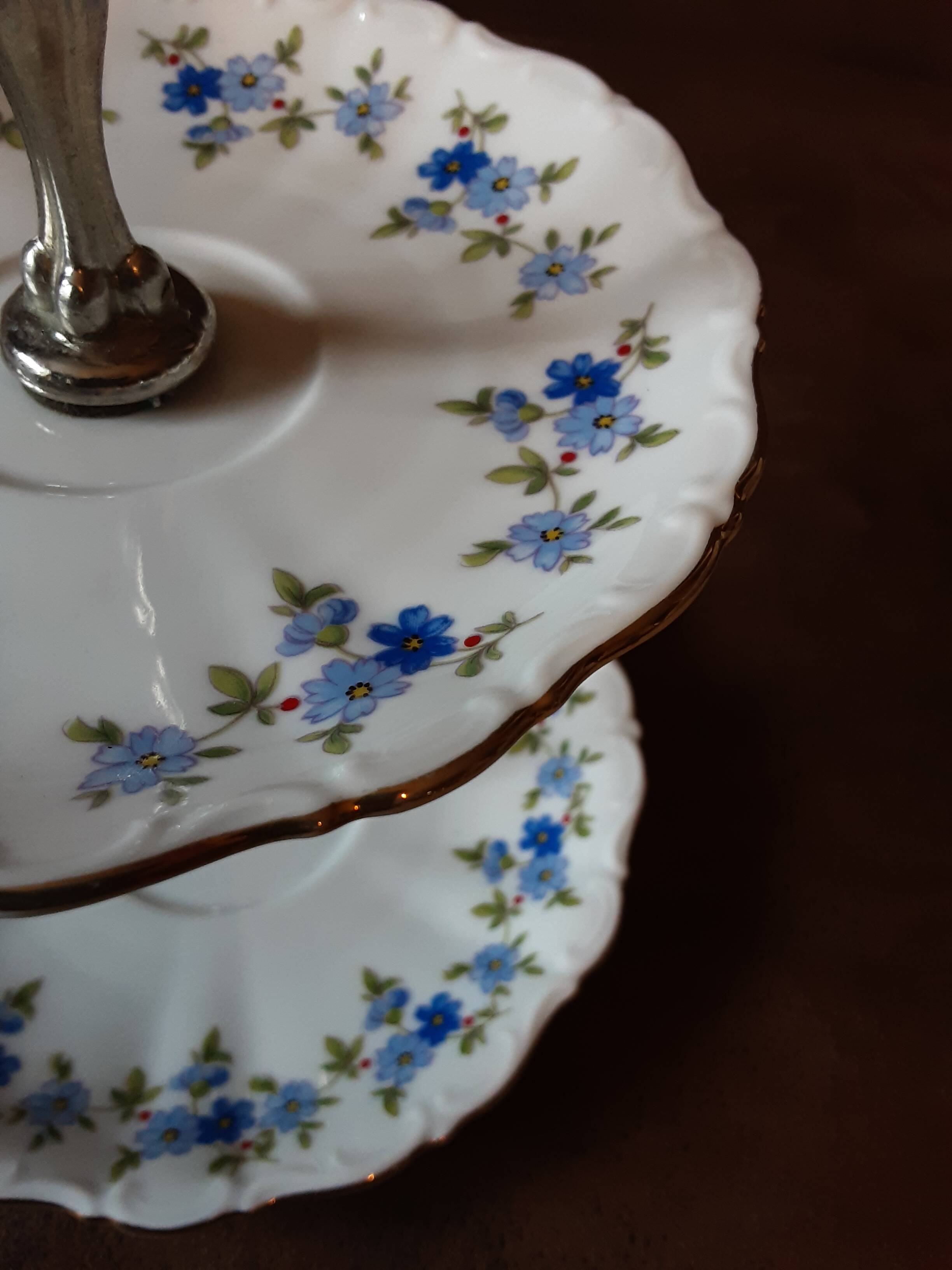 Vintage porcelain servant