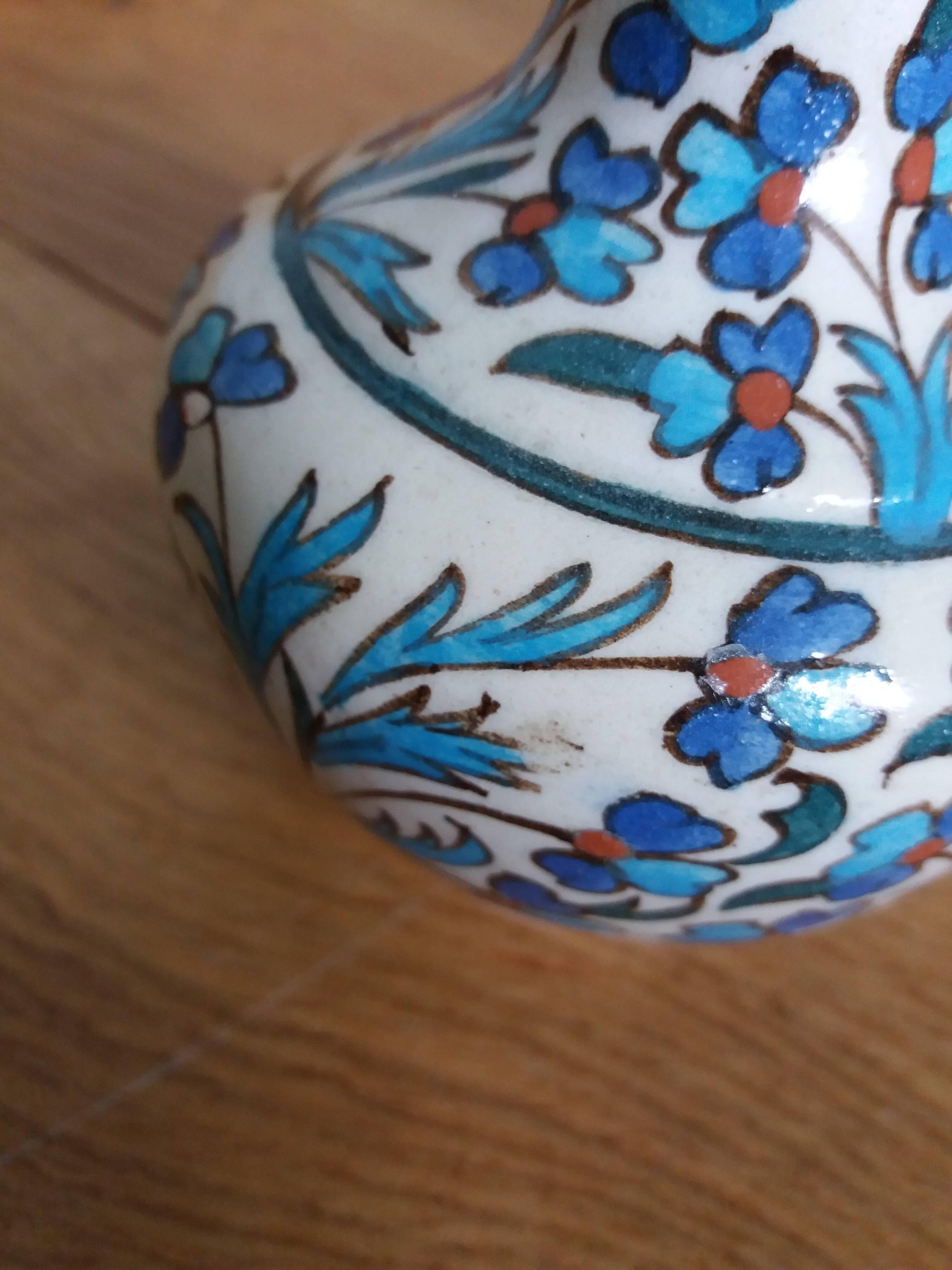 Vase soliflore décor peint Iznik Turquie