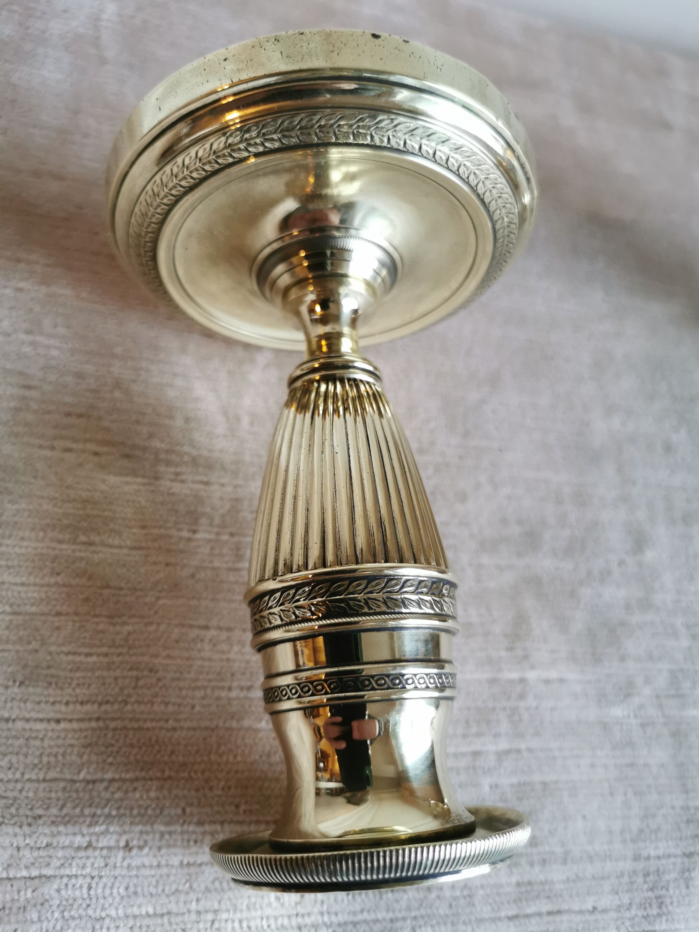 Pair of candlesticks in polished bronze Directoire d'époque