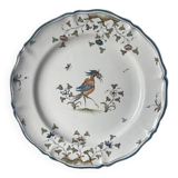 Assiette en faïence décorative Moustiers, peinte à la main et signée Féret