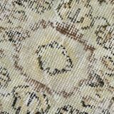 Tapis Persan Vintage Crème Fait Main, Élégance Florale Classique, 194x328