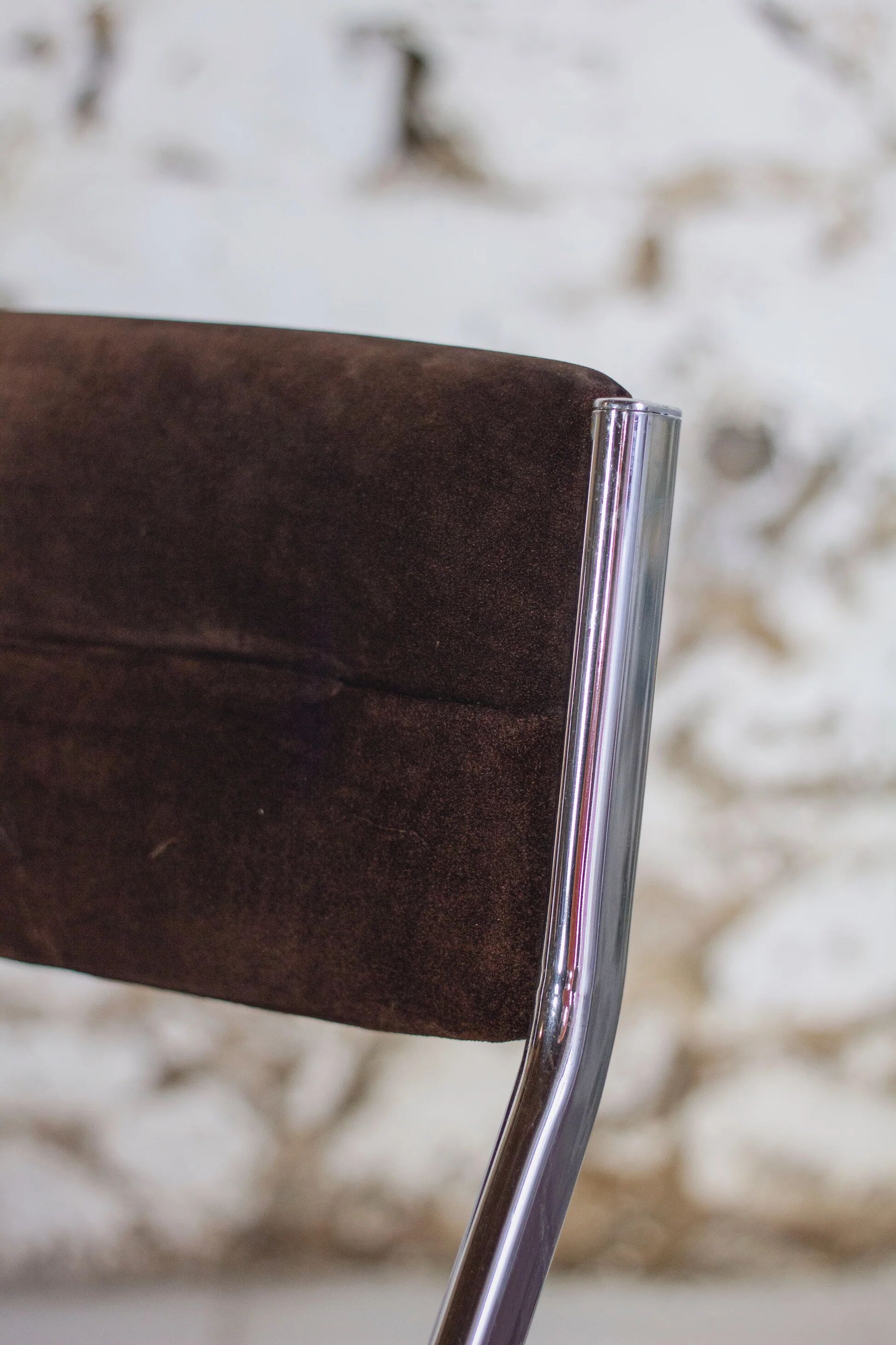 5 tubular chairs in suede and chrome by Roche Bobois, 1970.