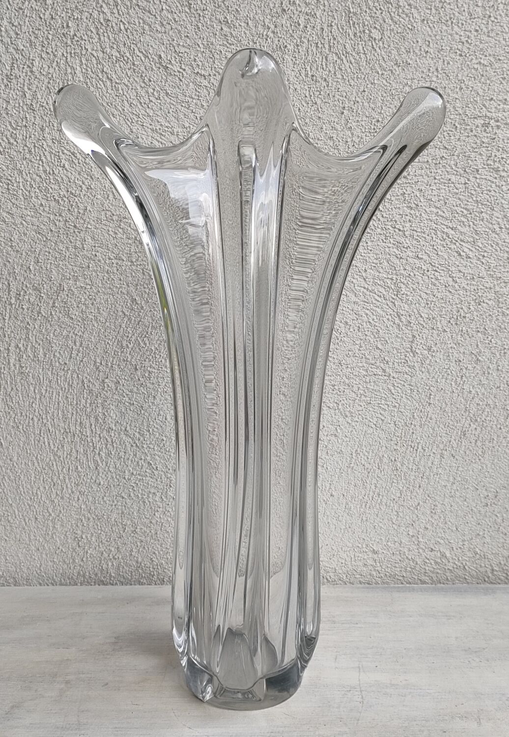Crystal tulip vase