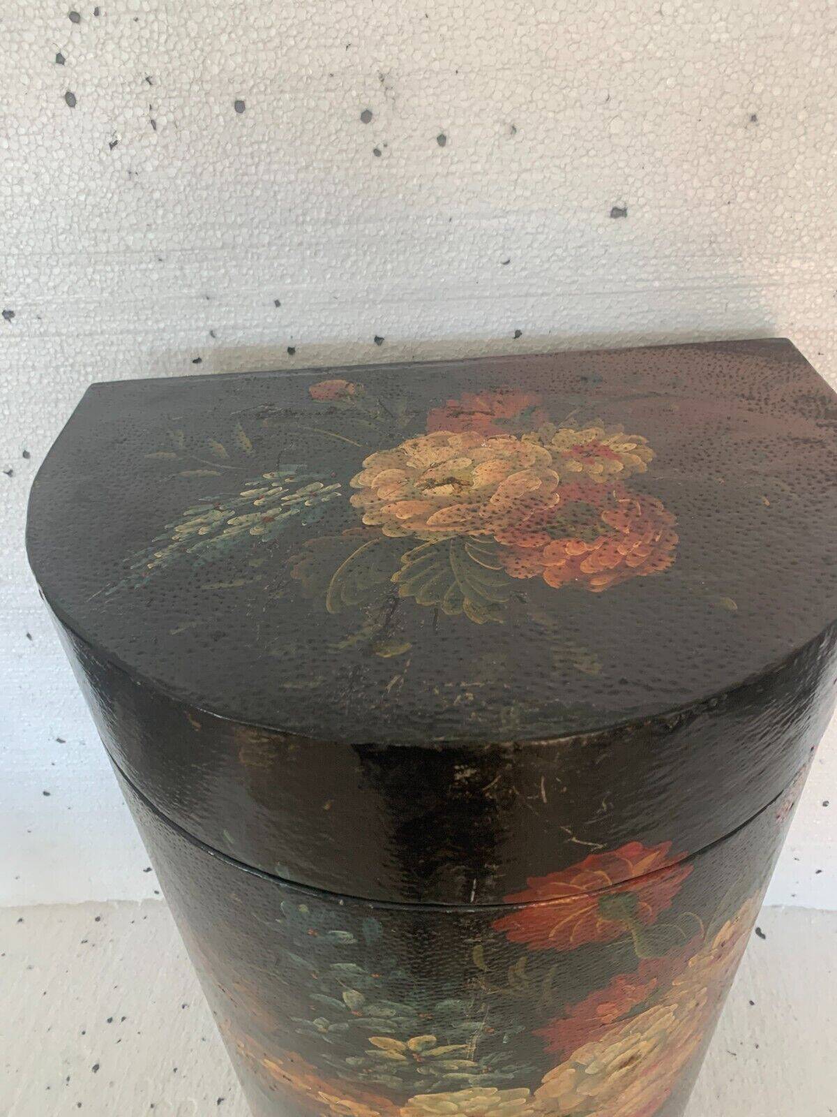 Box painted in half moon 20th century storage chest