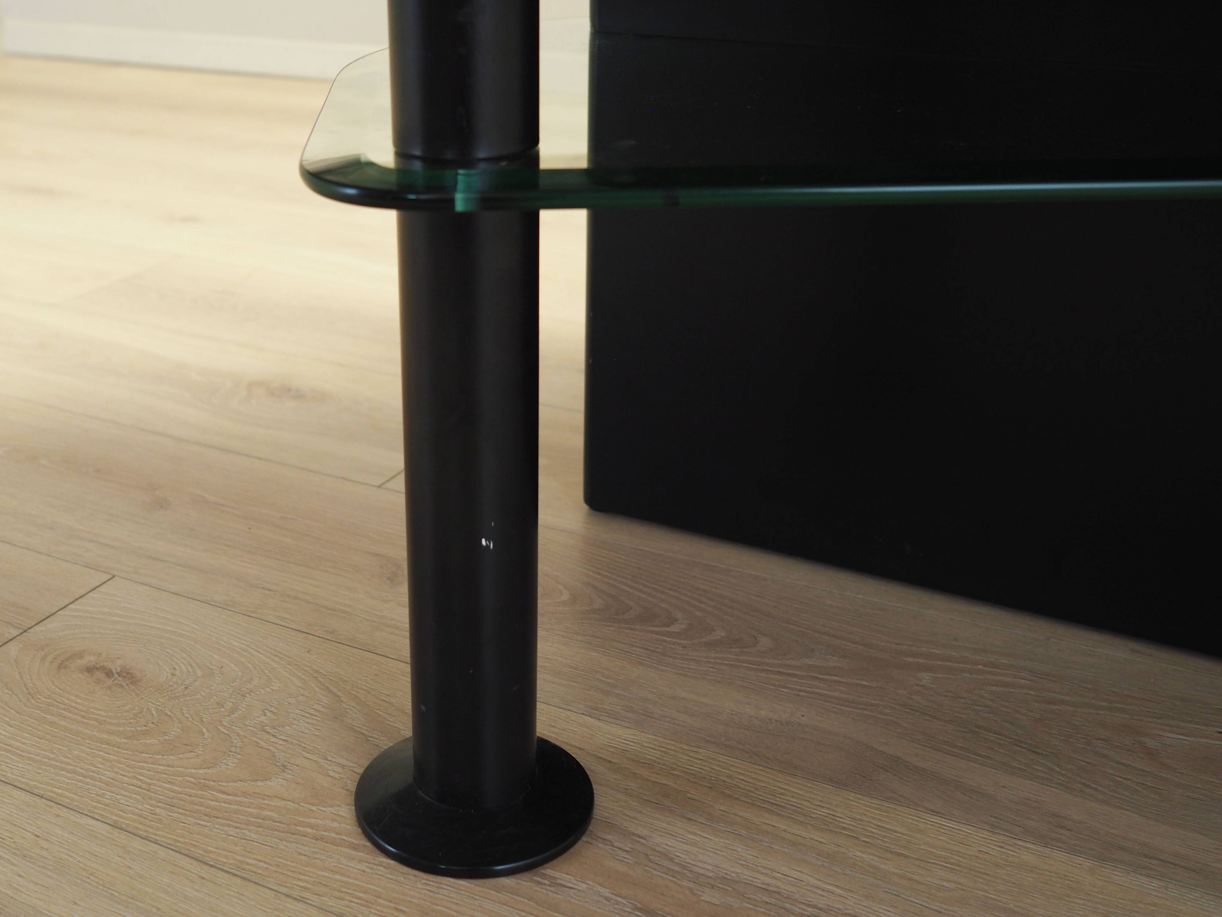 Coffee table, Italian design, 1980s, production: Italy