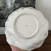 Vintage hollow dish and its 6 strawberry slip bowls