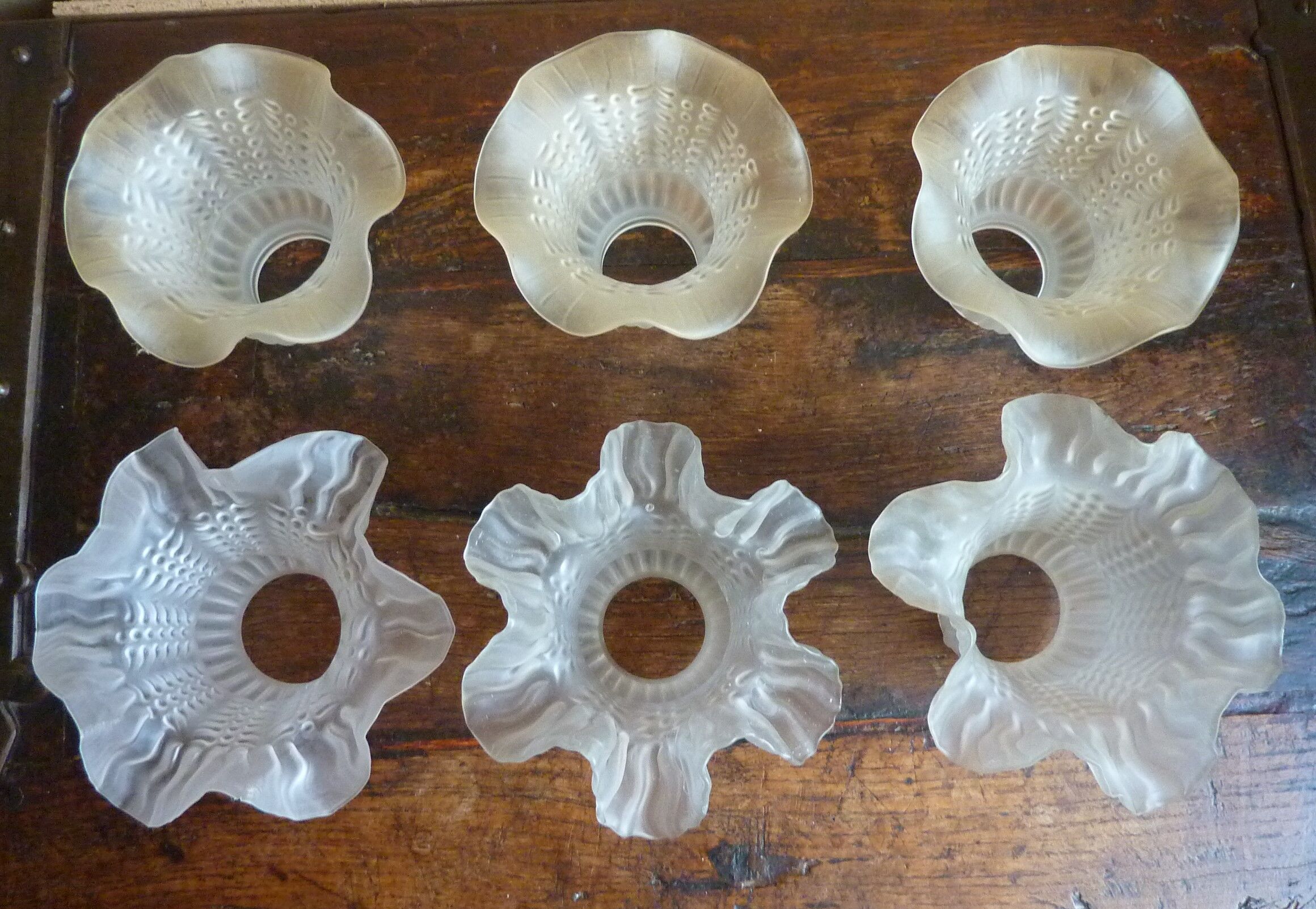 6 old vintage globes tulip shape frosted white glass