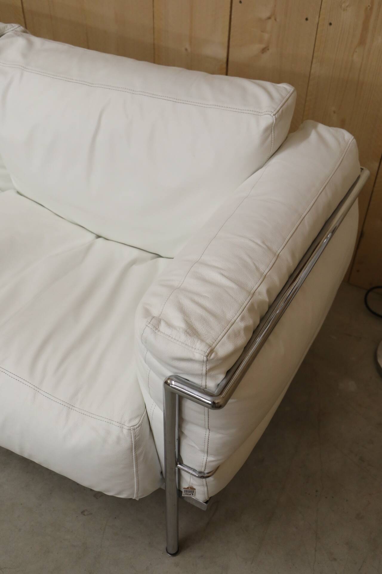 LC3 sofa by Le Corbusier, chrome and white leather