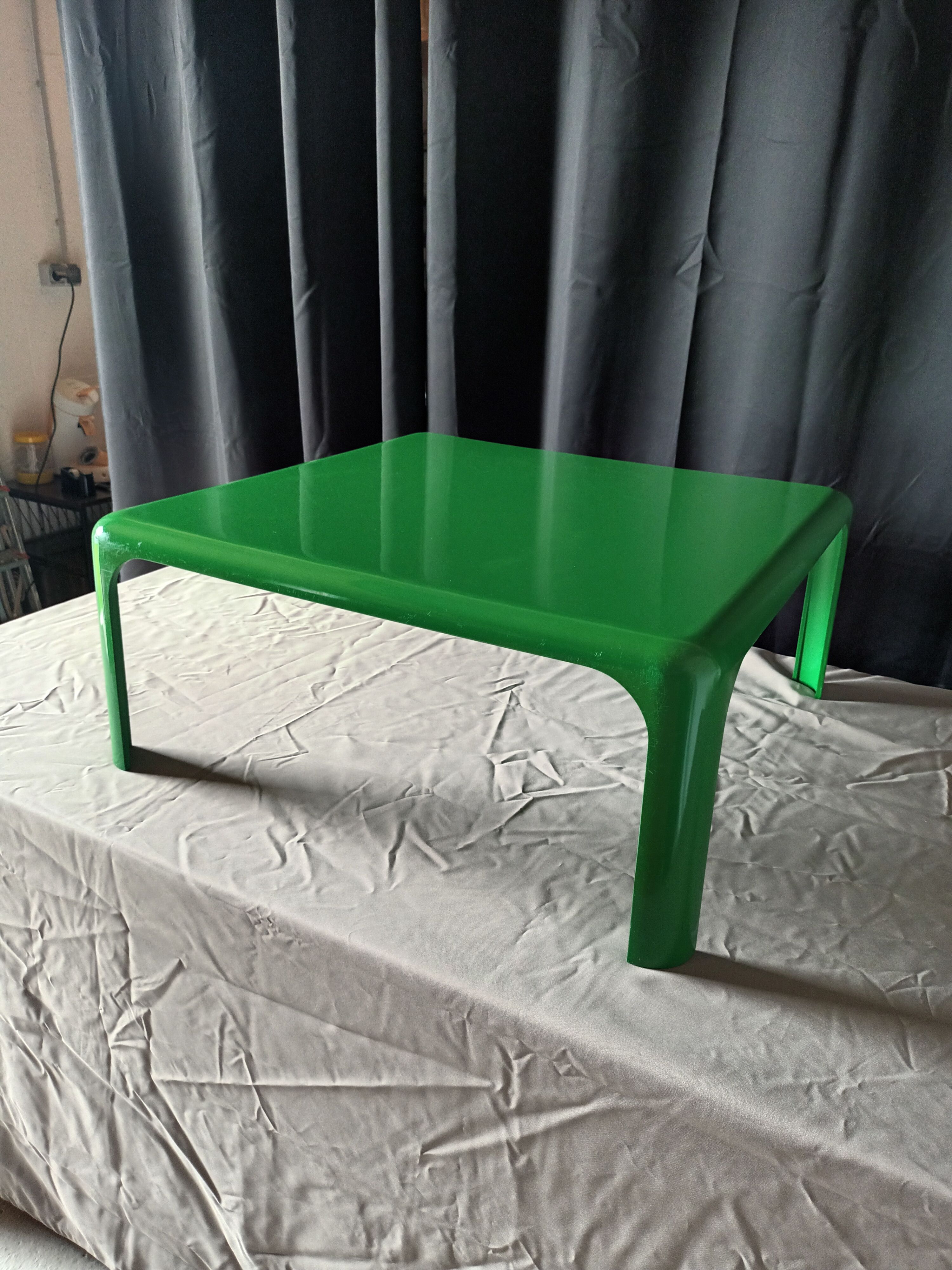 Vico Magistretti coffee table