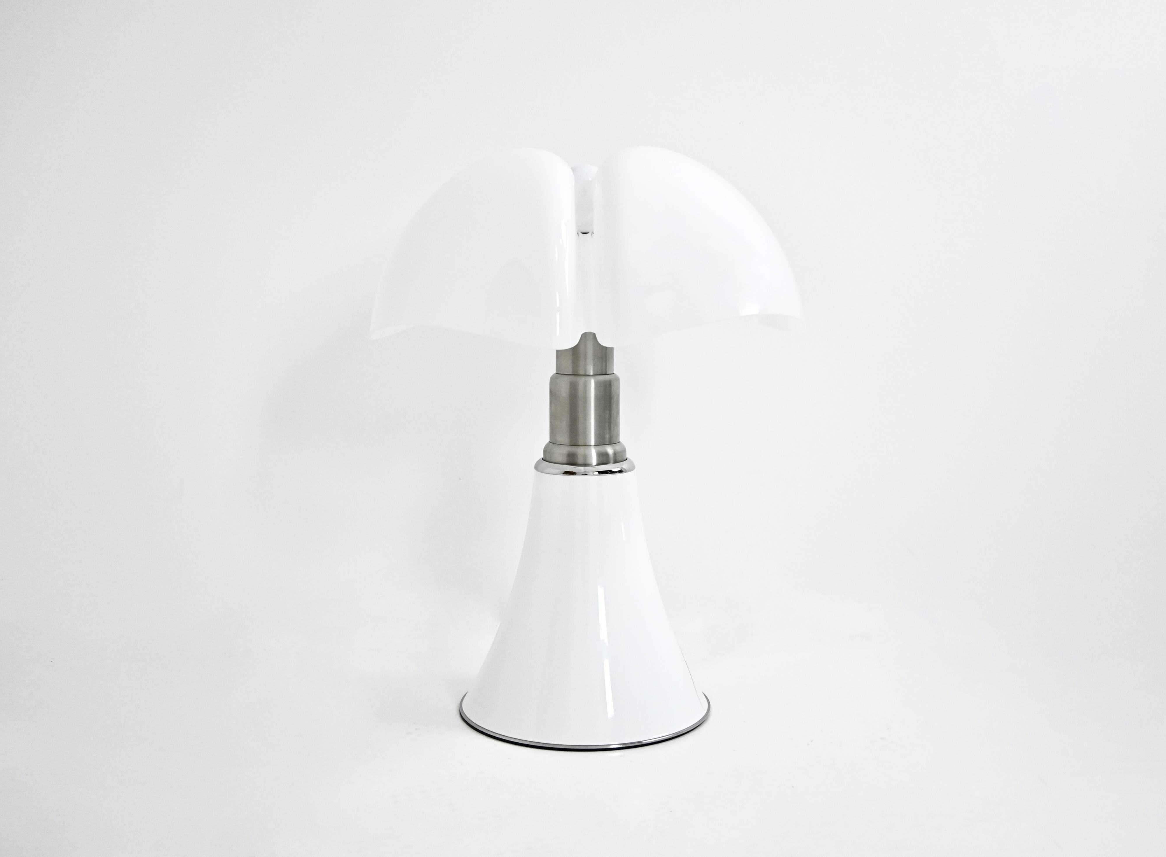 Lampe de table « Pipistrello » blanche de Gae Aulenti pour Martinelli Luce