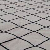 Handmade handmade Berber beige and black carpet in pure wool 216x147cm