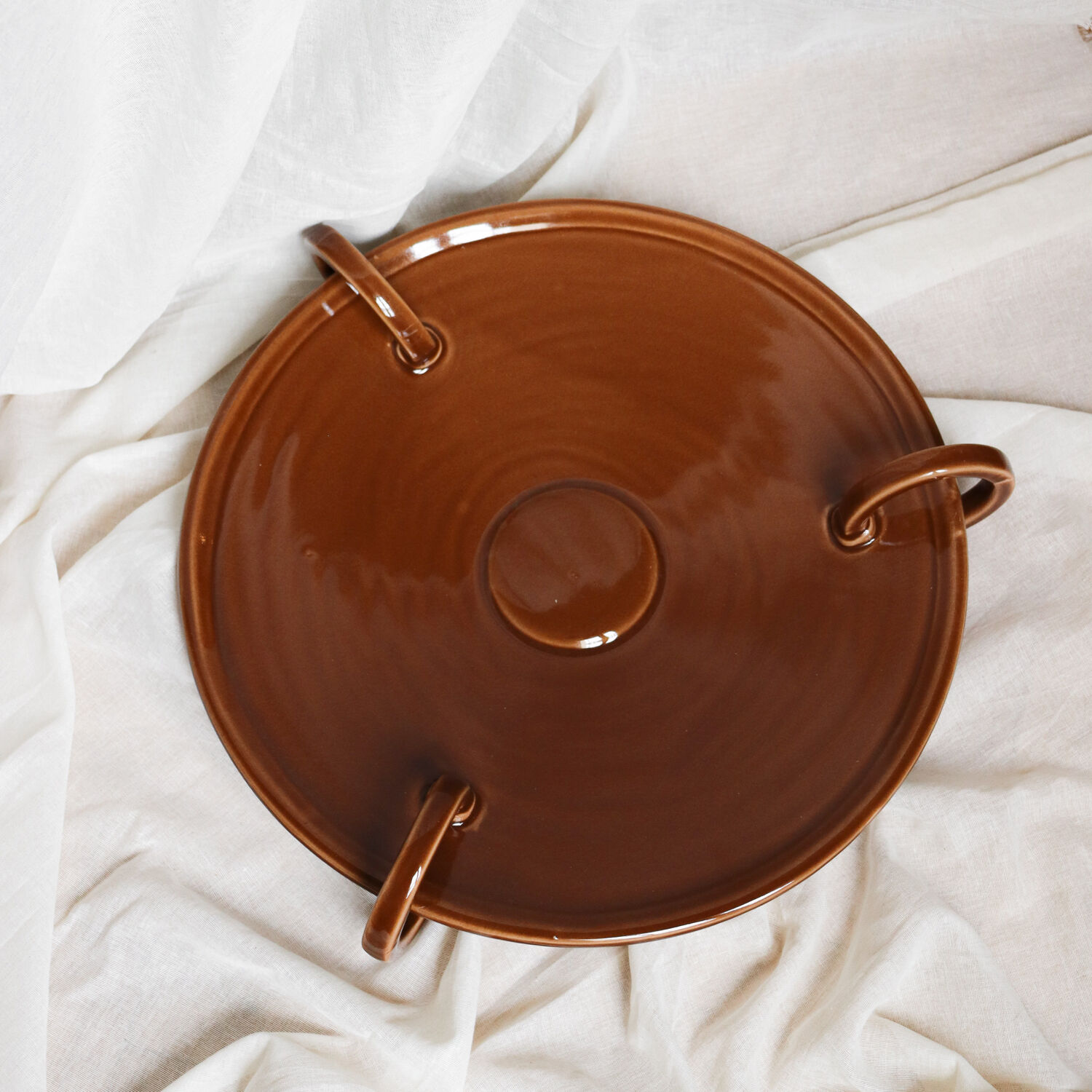 Decorative dish with rings