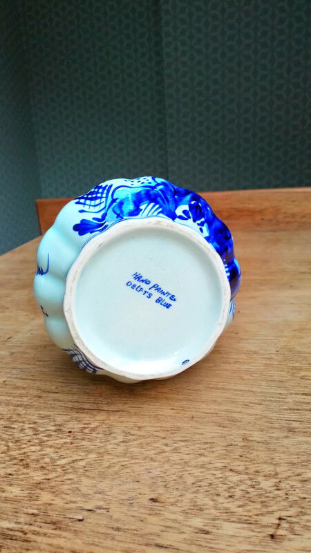Delft porcelain vase