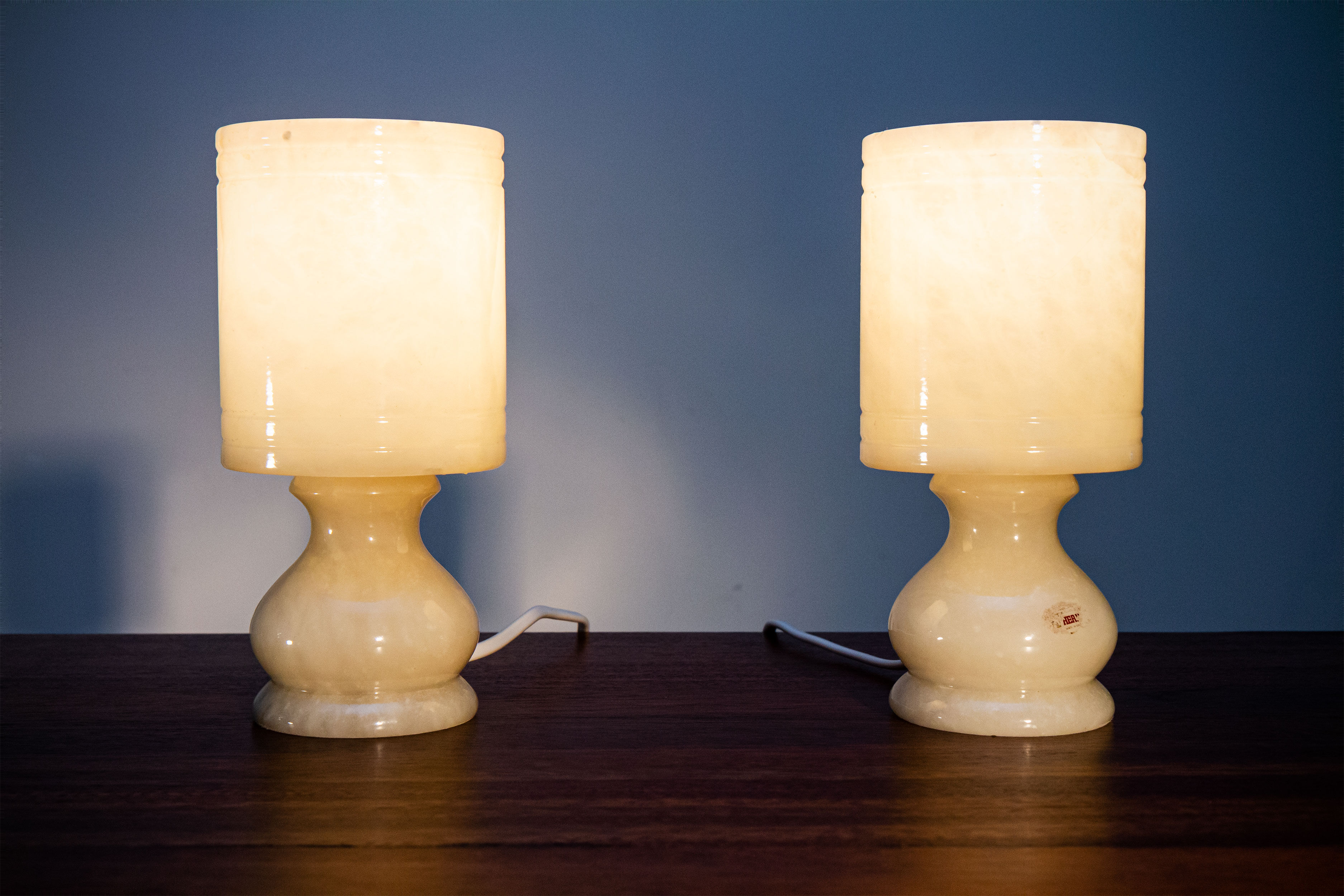 Paire de lampes en albâtre , vintage 1970