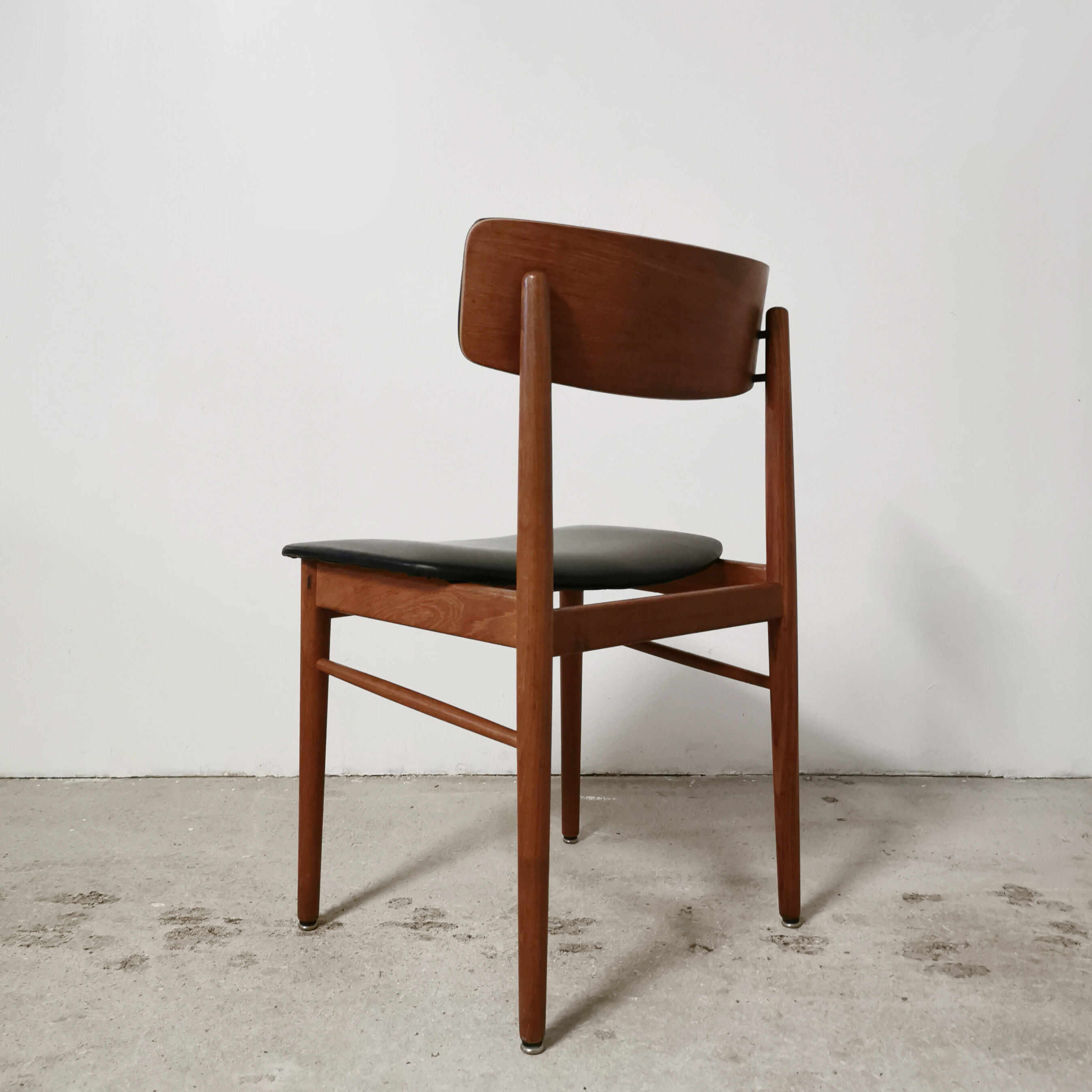 Chaise danoise en teck du fabriquant Sax, 1960