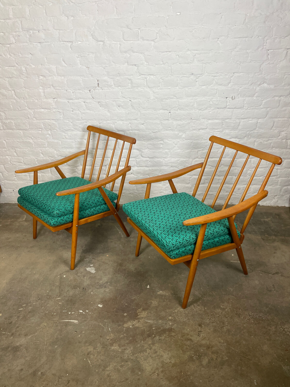 Paire de fauteuils boomerang par Ton 1960