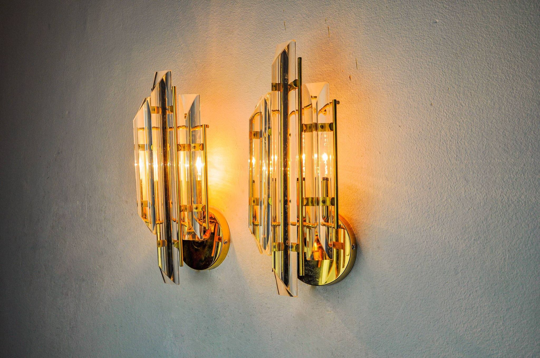 Pair of Venini wall lights, triedri glass, murano, Italy 1970