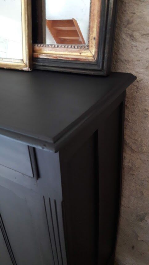 Black Parisian buffet