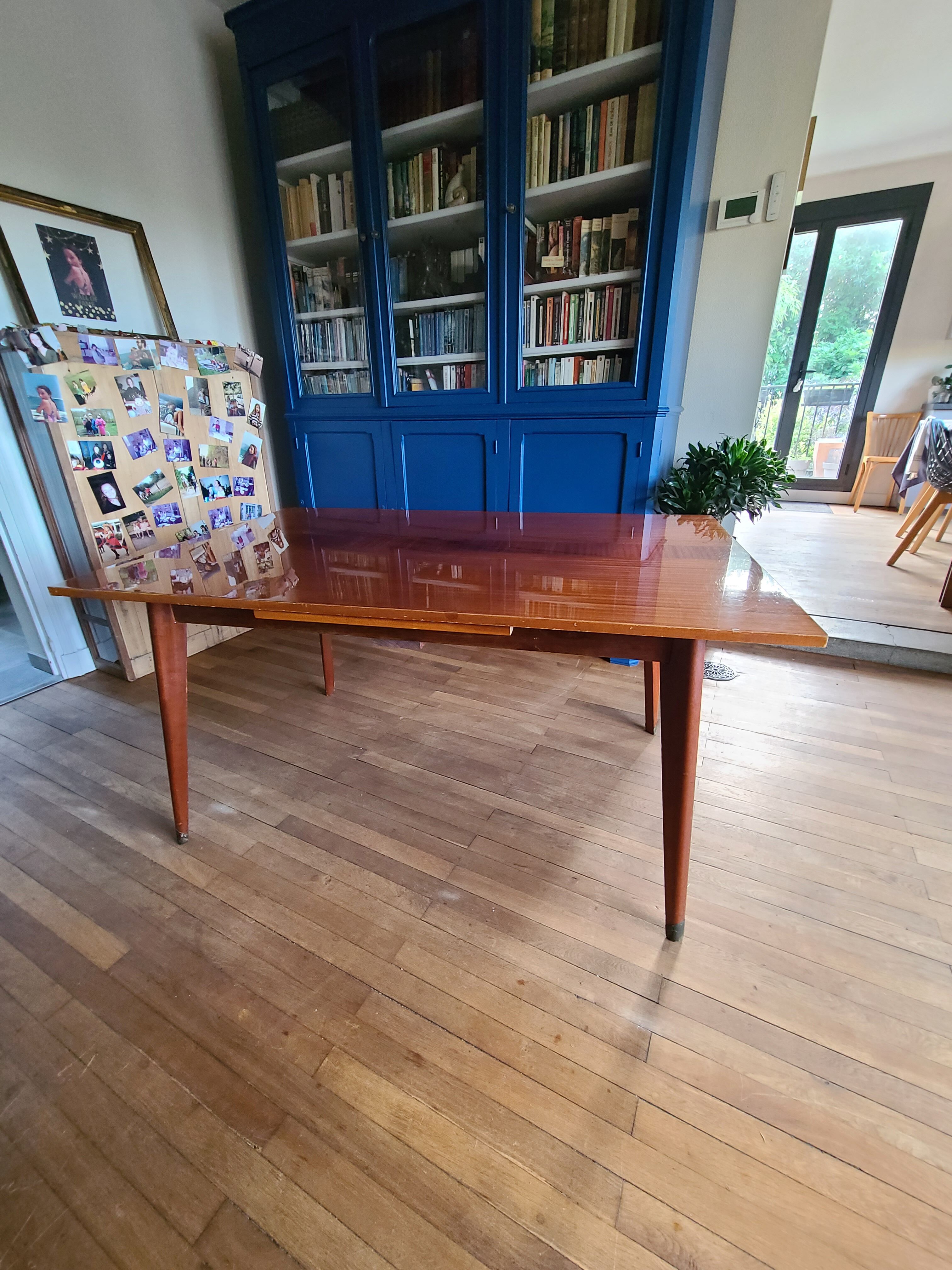 Scandinavian style vintage table 12 people