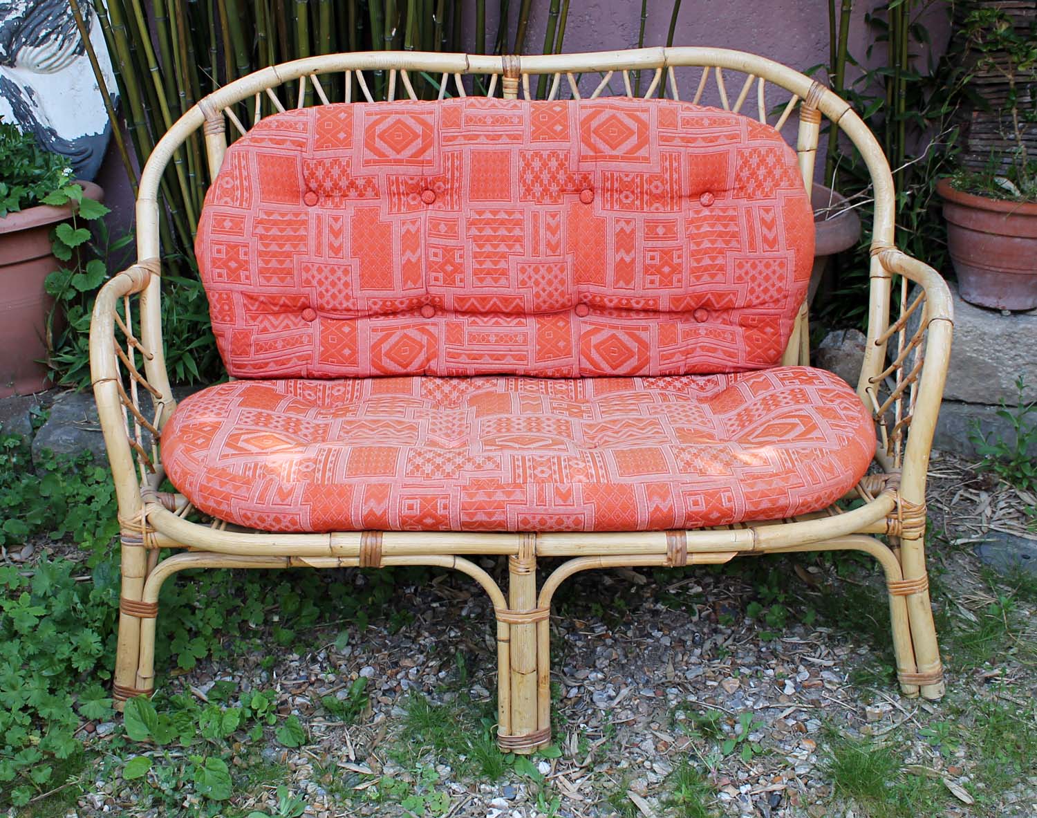 Lounge in rattan and bamboo