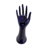 Hand baguier and blue soliflore overseas