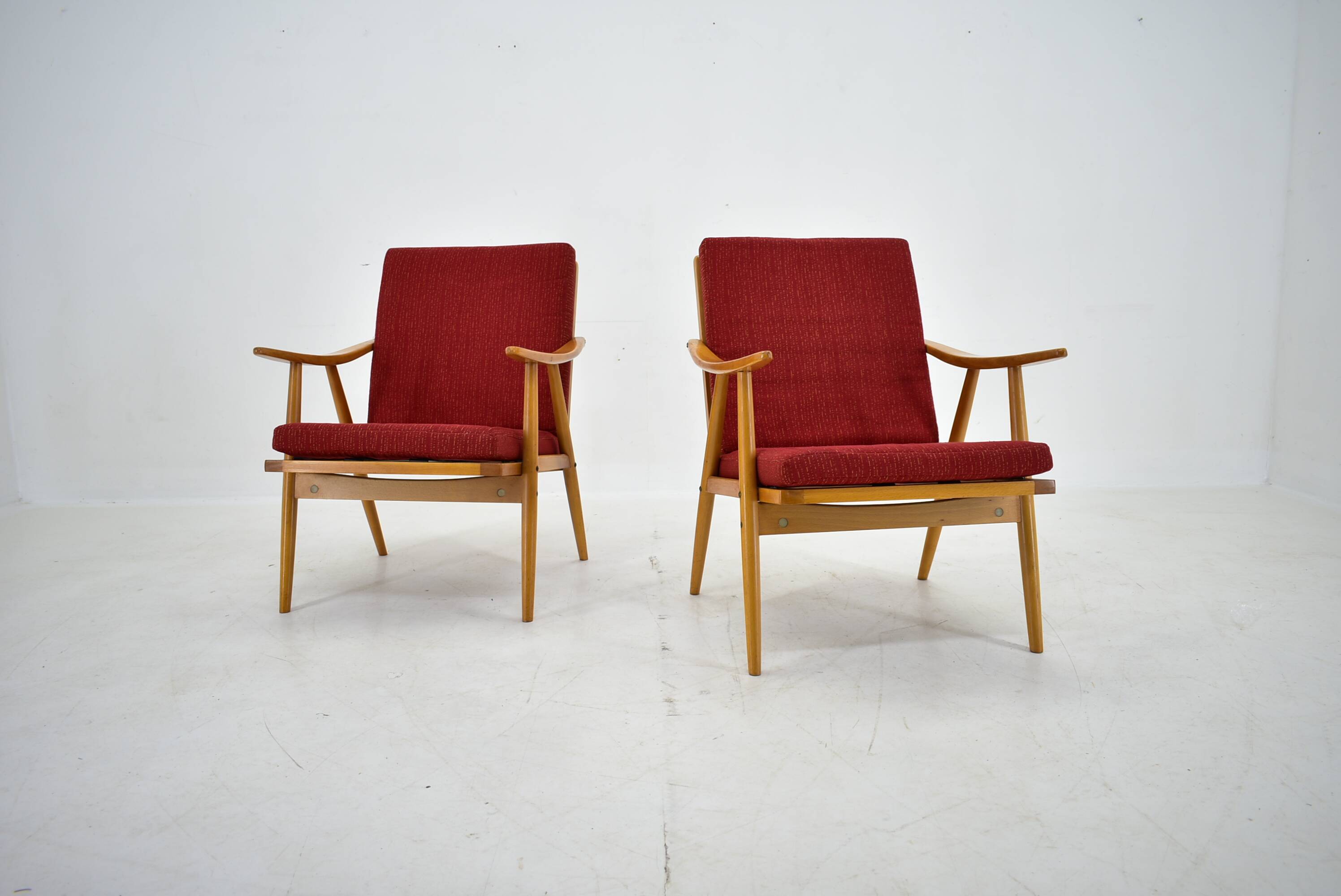 1960s pair of Ton/Thonet beech armchairs, Czechoslovakia