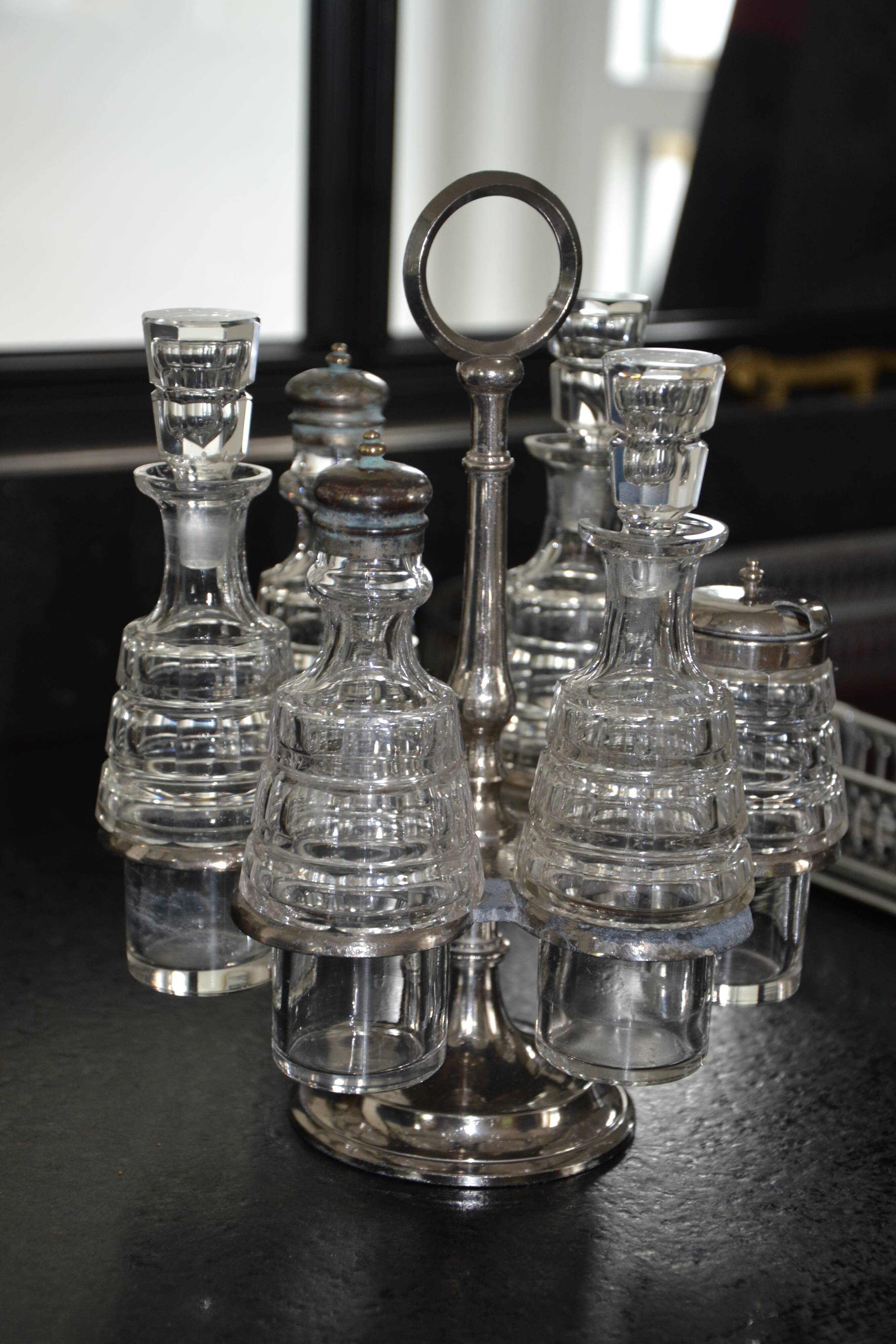 Silver-plated oil and pepper server in Art Deco style.