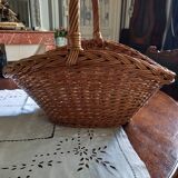 Woven wicker basket