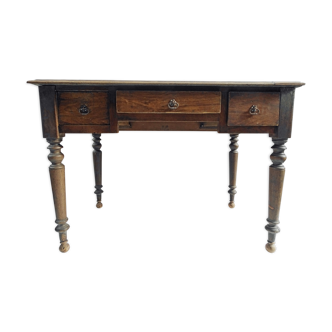 Three-drawer desk
