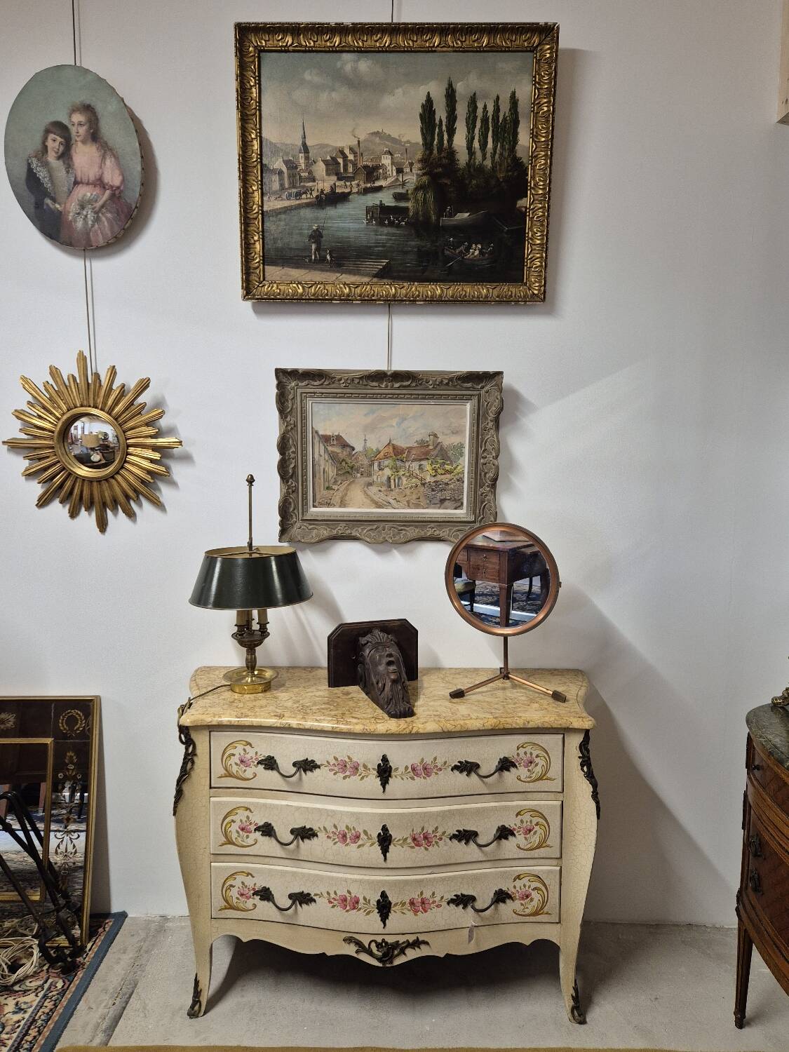 Louis XV style chest of drawers painted with flowers, Italian manufacture