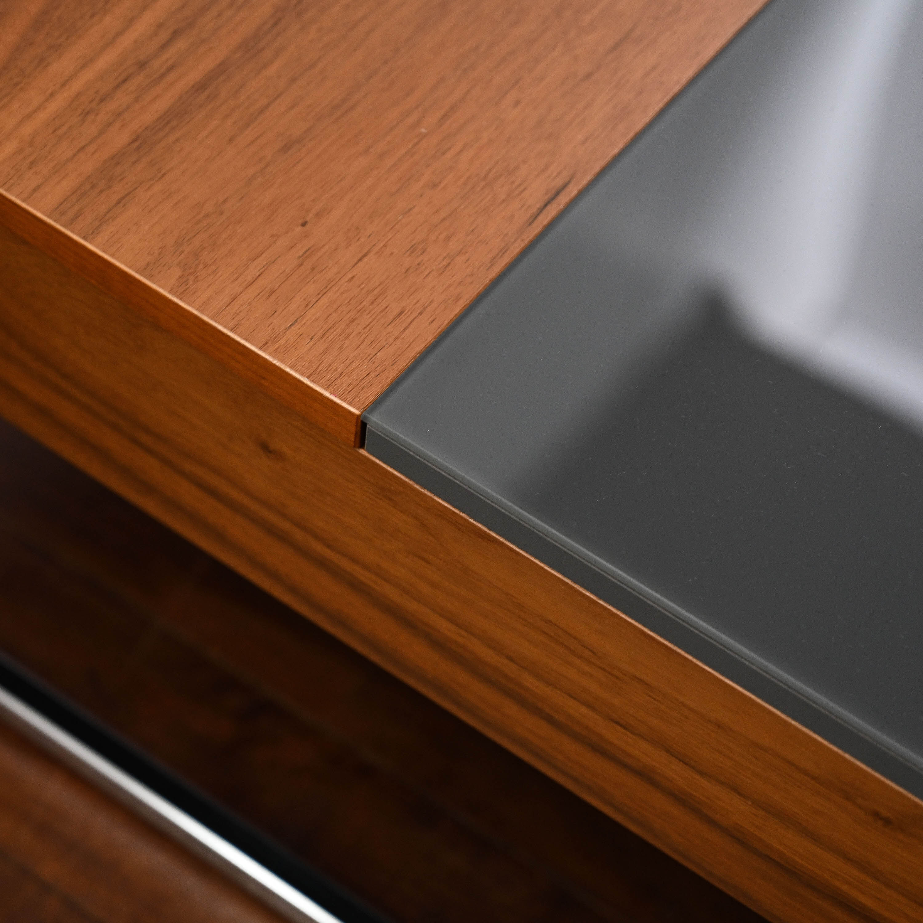 Multifunctional Shiva coffee table with storage and raisable table tops