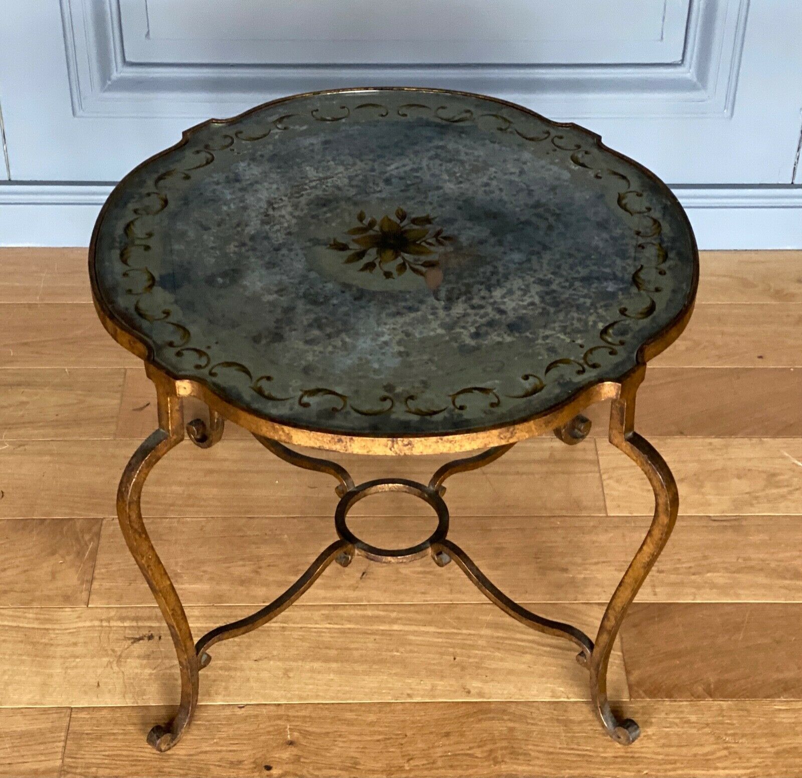 Gueridon 1940 french work ironwork doree plateau eglomise