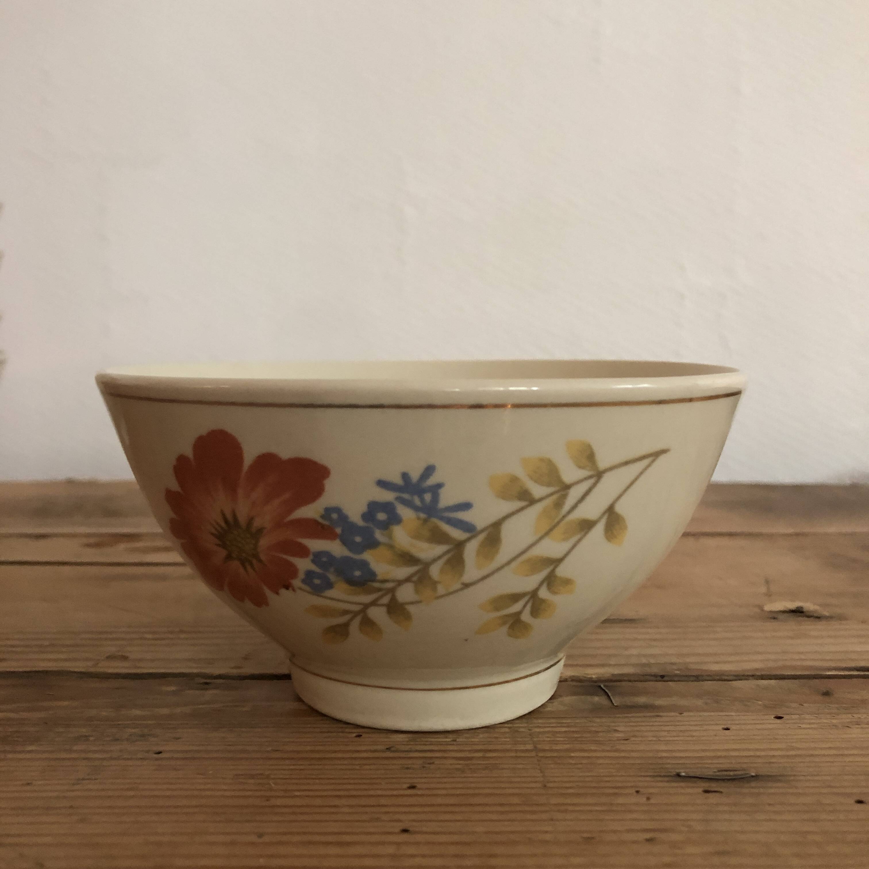 Earthenware bowls