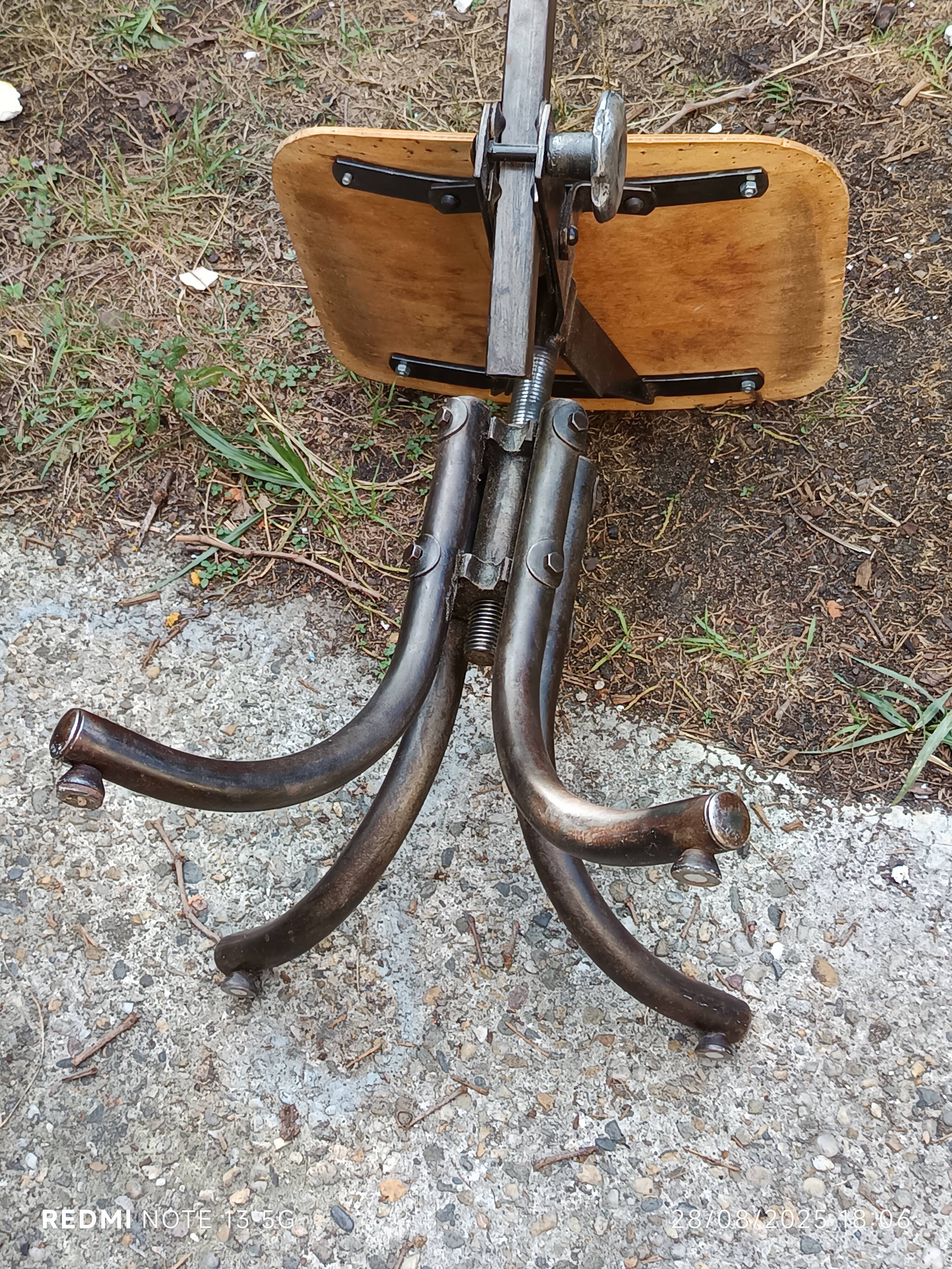 Workshop chair by the Biénaise brand, 1948