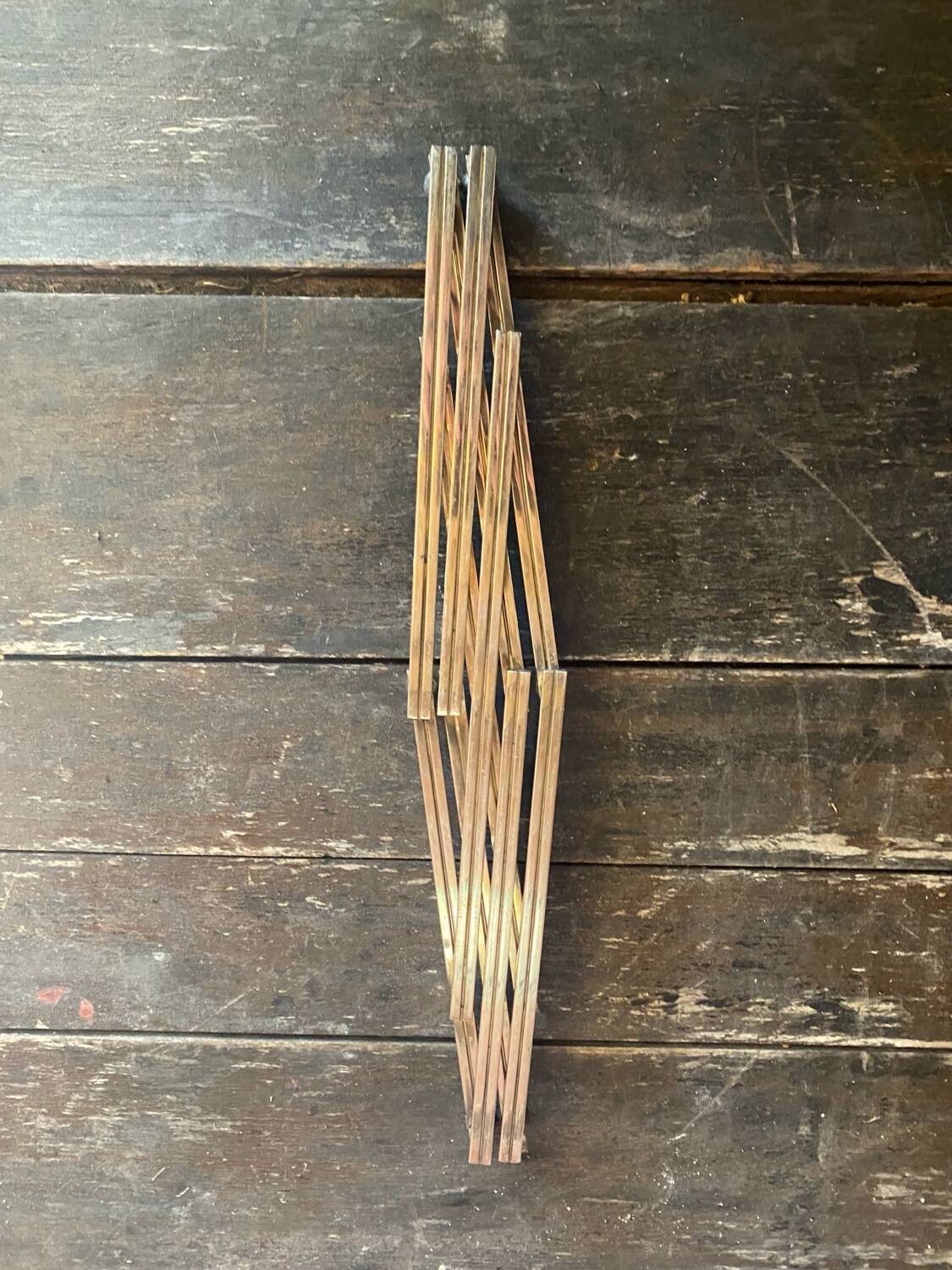 Dessous de plat ancien jacques adnet extensible métal argenté 1950 vin