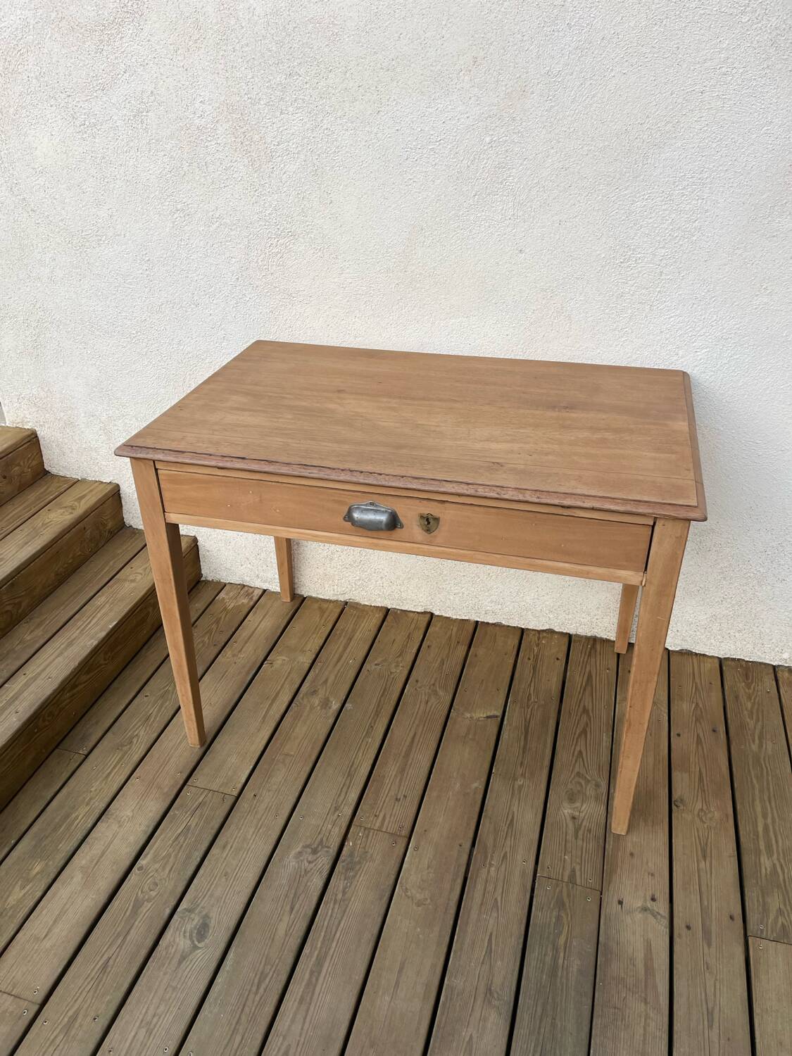 Small farmhouse table