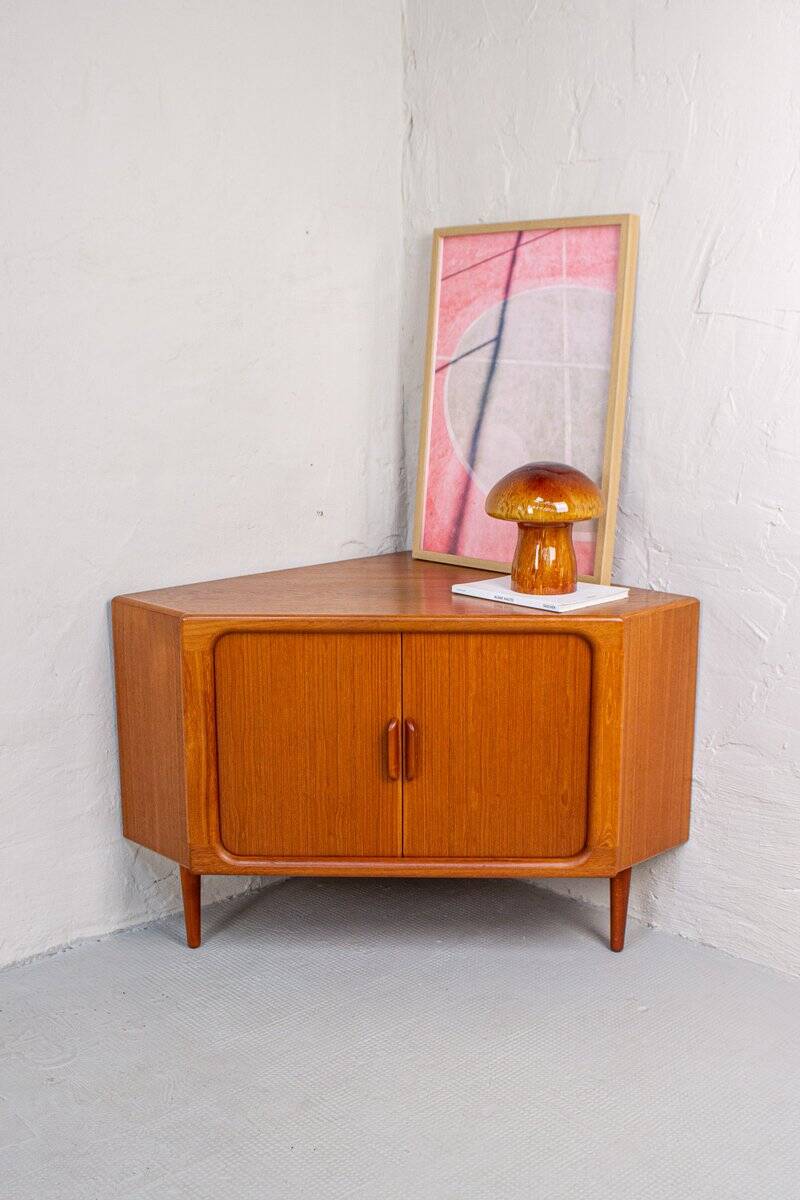 Commode d'Angle Mid-Century en Teck de Dyrlund, Danemark, 1960s