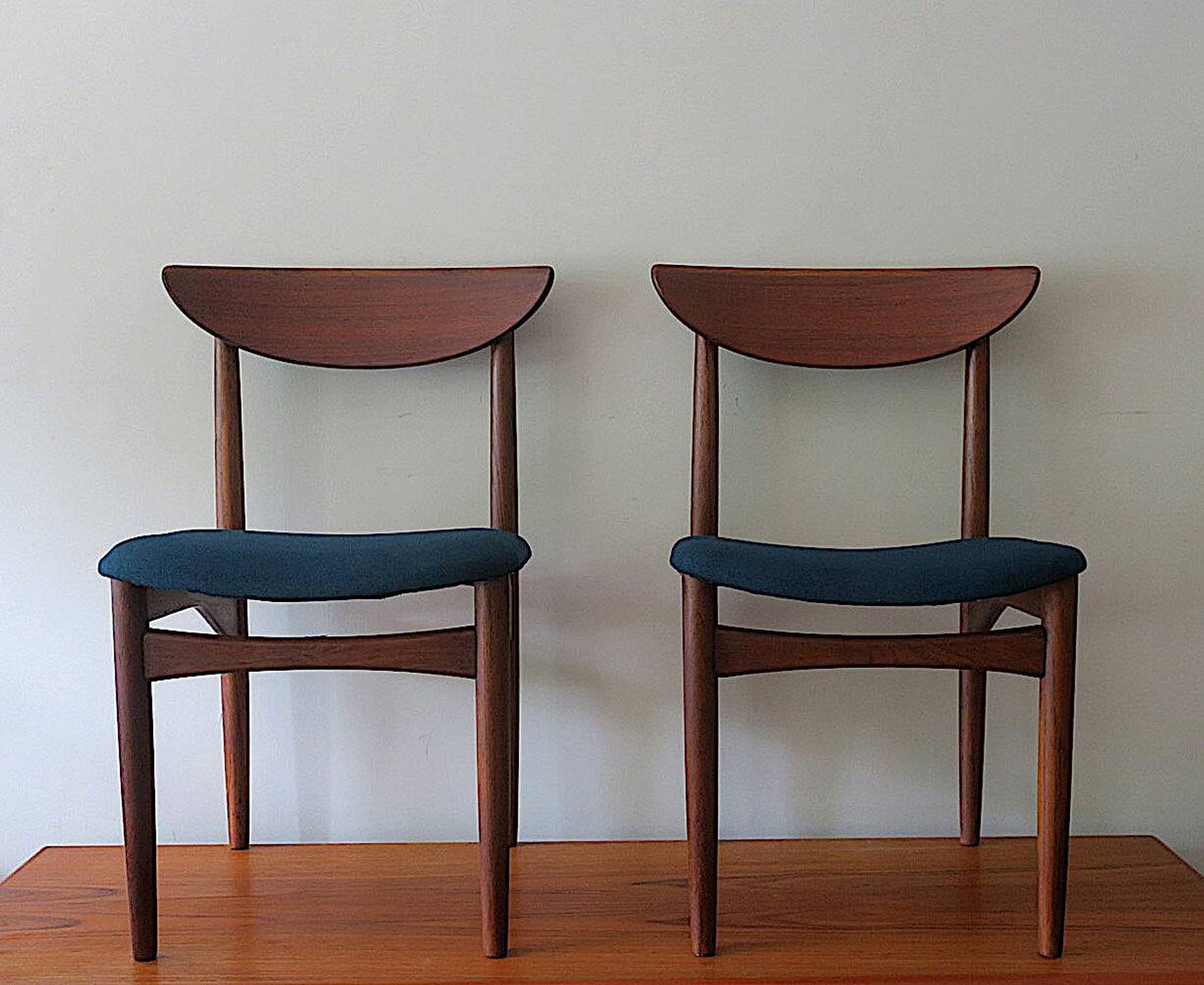 Pair of Lane Perception teak dining chairs in petrol blue-green, USA 1960s