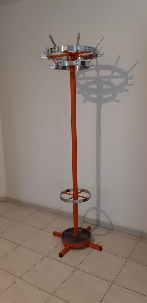 Porte manteaux vintage fer forgé orange et chrome