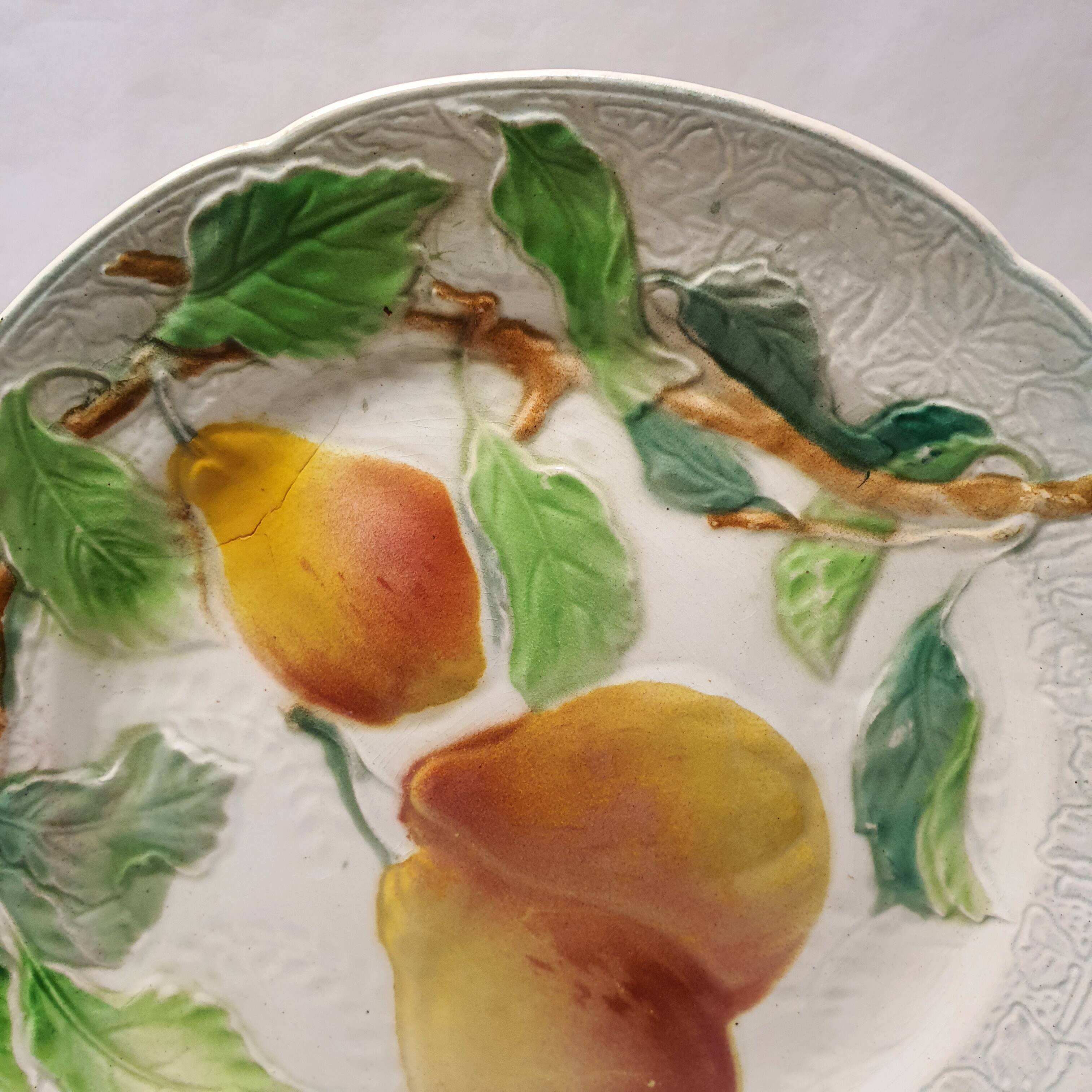 Assiette Décoratif Barbotine St Clément Made In France Motif Fruit Poire Vintage