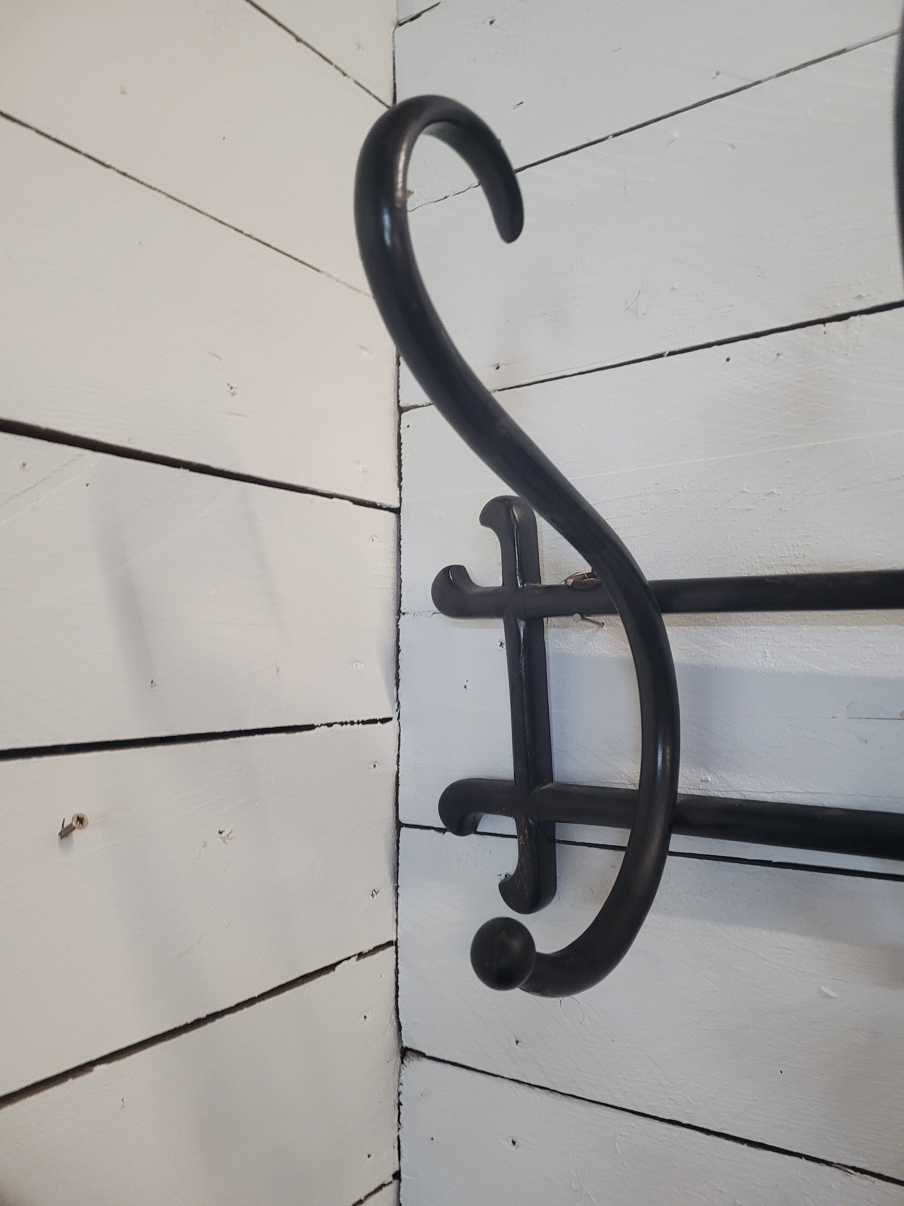 Antique coat rack in curved wood 5 hooks