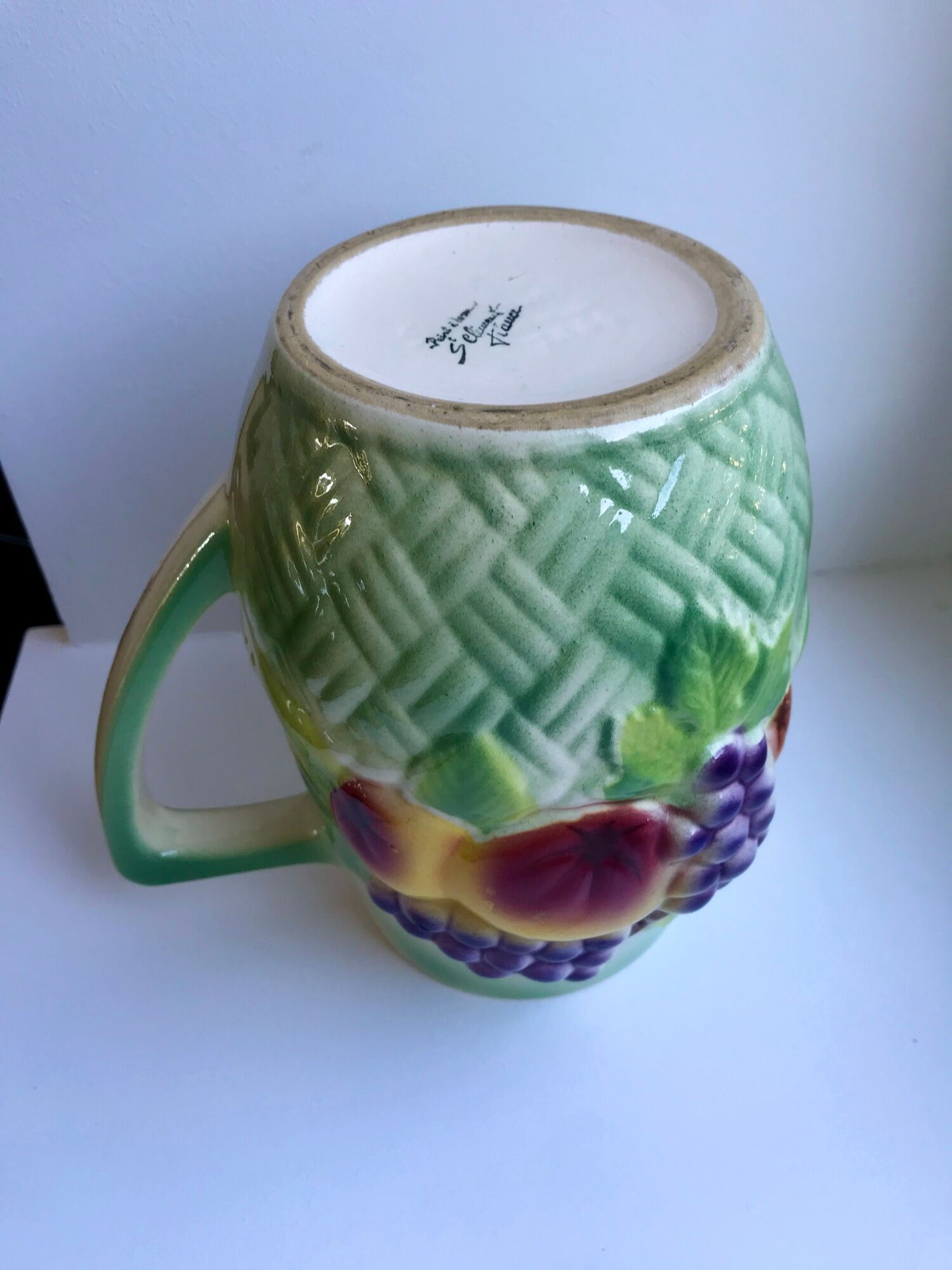 Slurry pitcher Saint-Clément Made in France early twentieth century