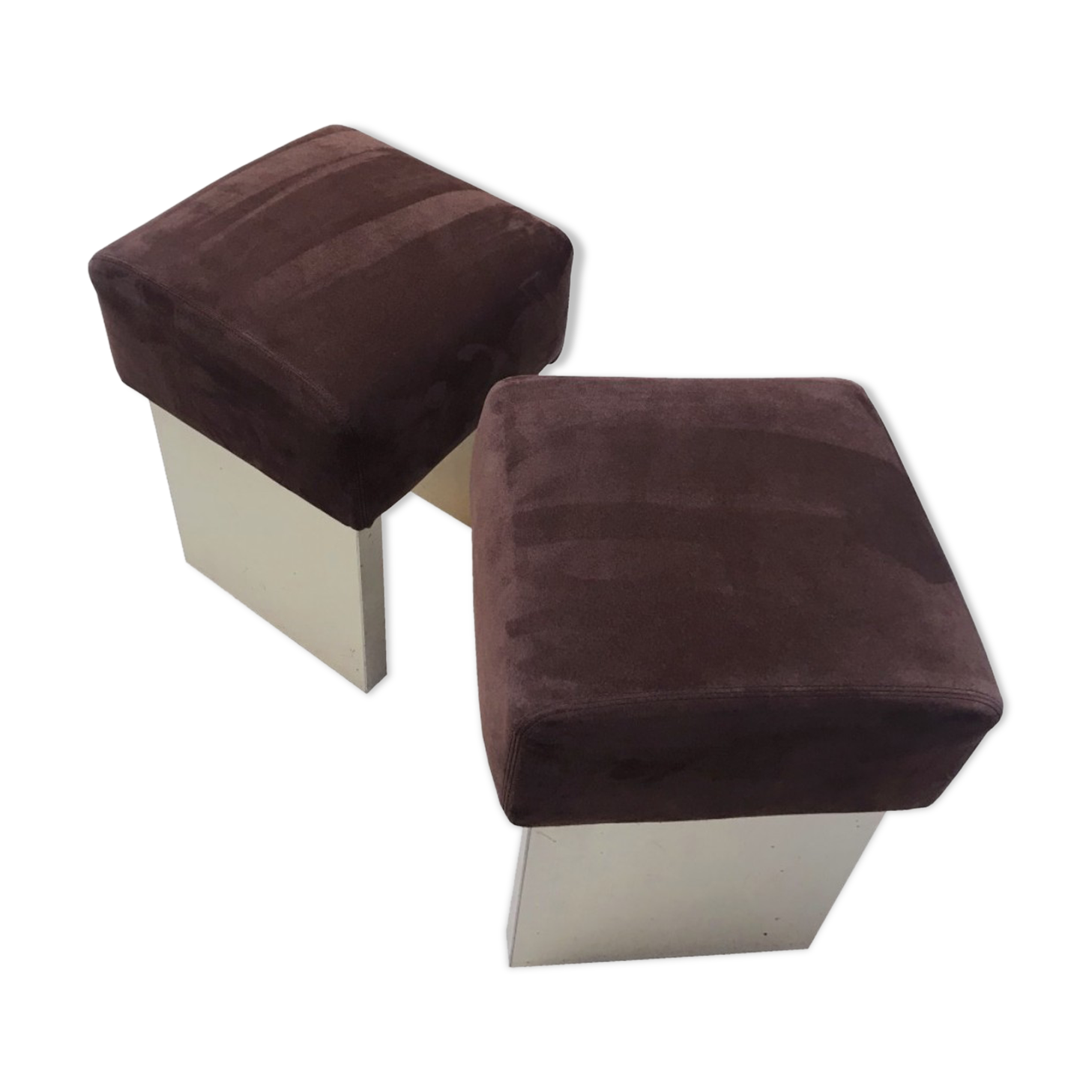 Pair of square seats made of chocolate velvet calf