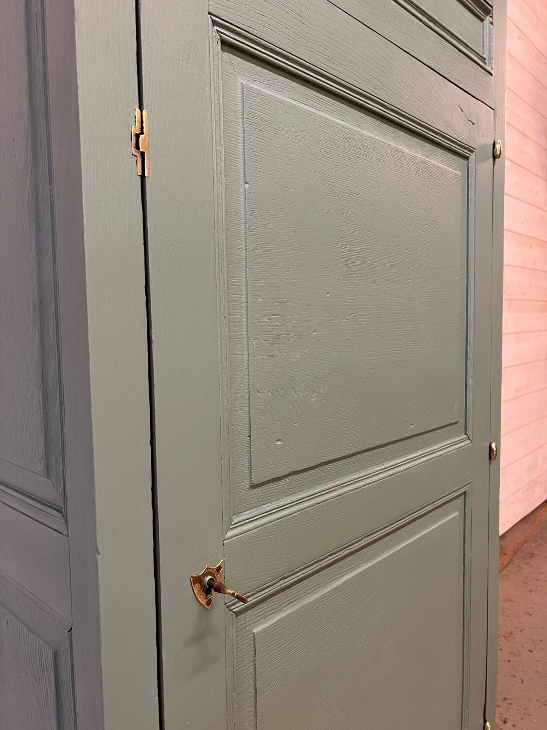 One-door buffet