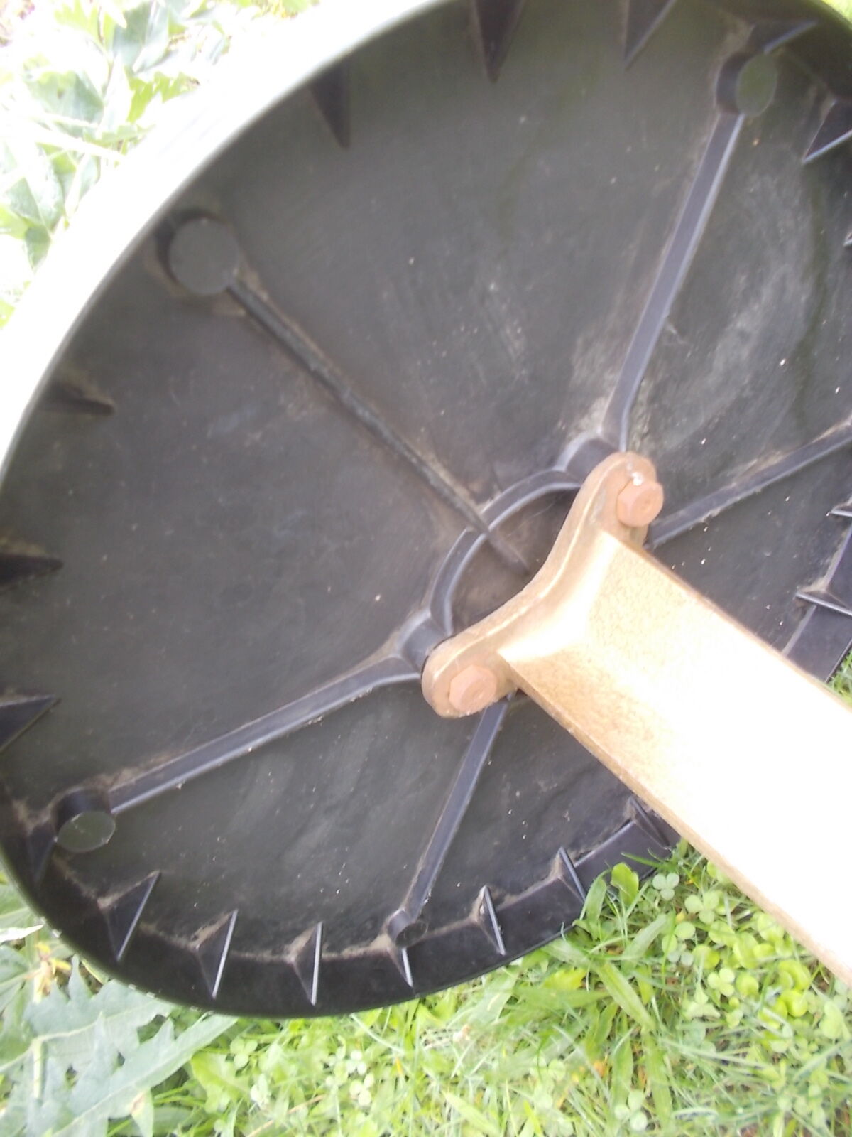 Round bistro table foot cast iron art deco